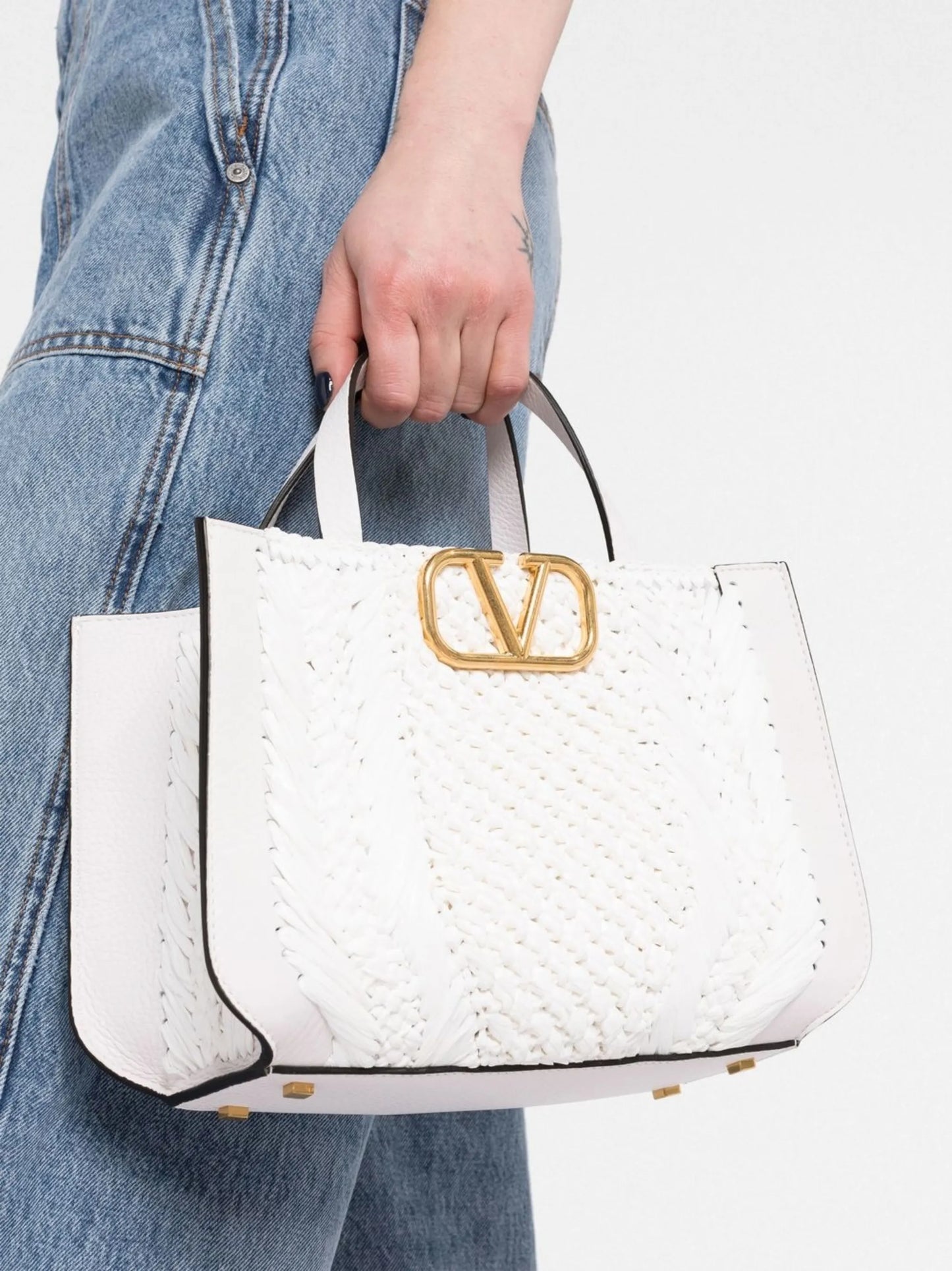 small VLogo Signature raffia tote bag