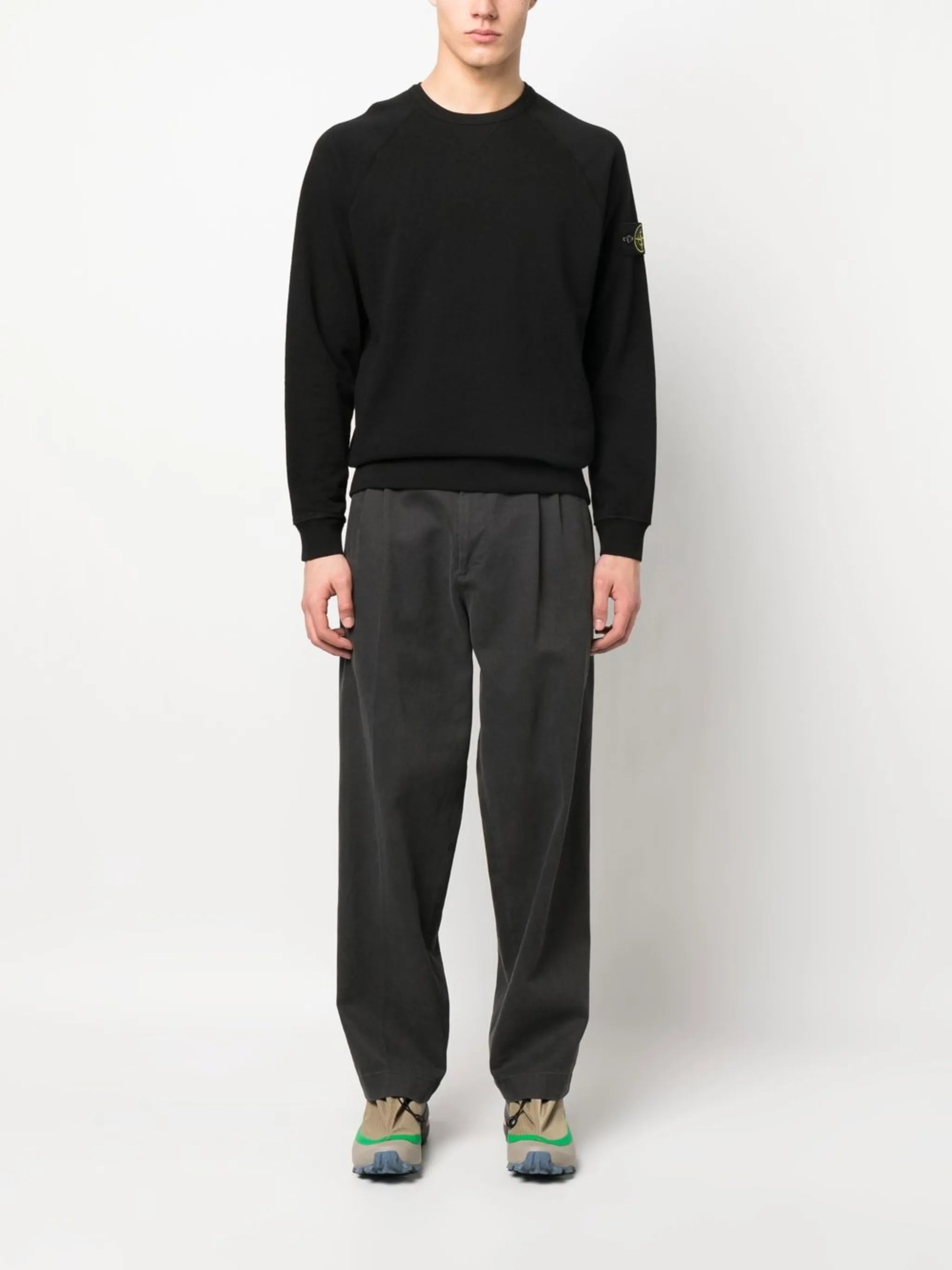 logo-patch crew neck sweatshirt