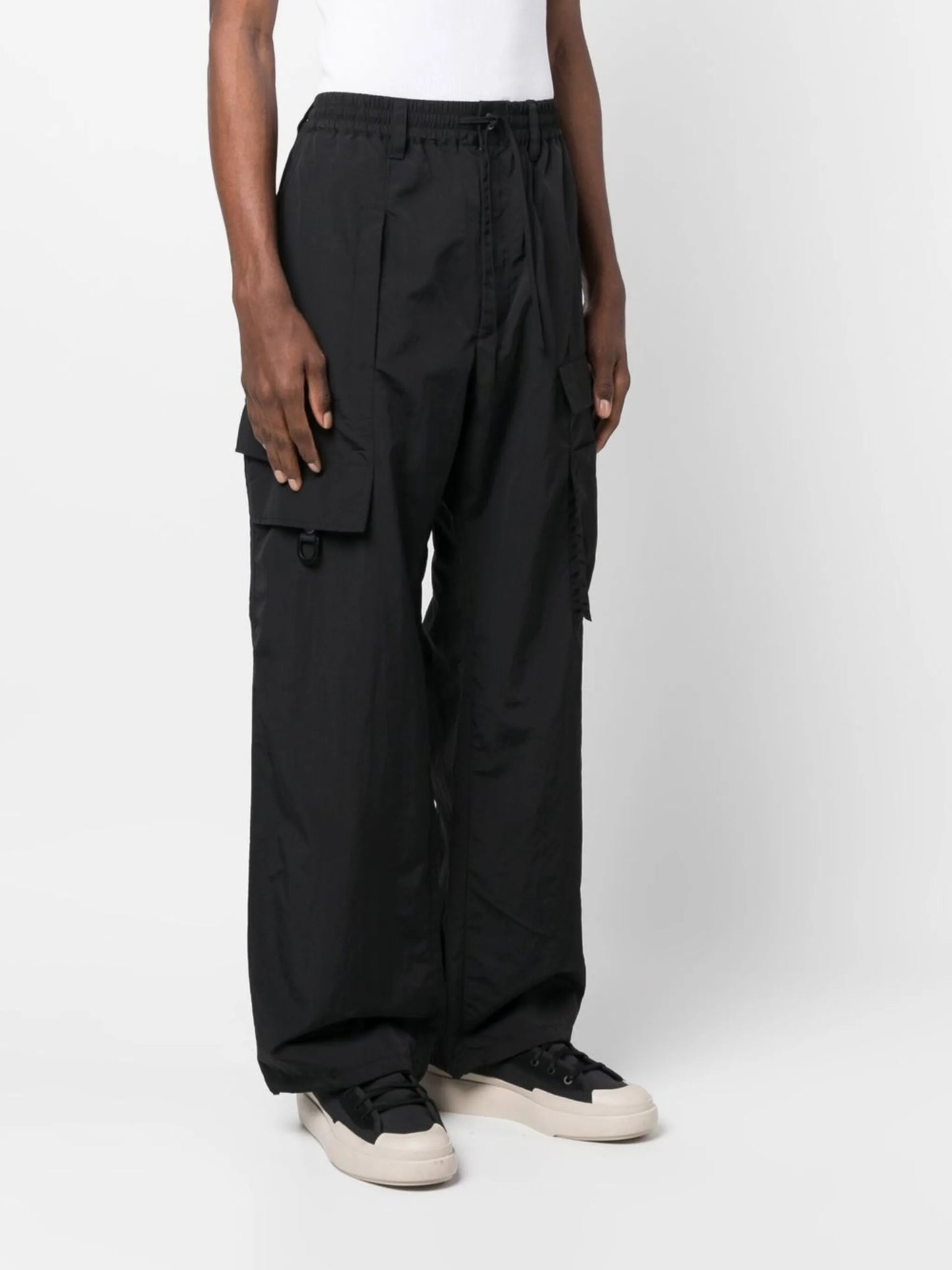 loose-fit cotton pants
