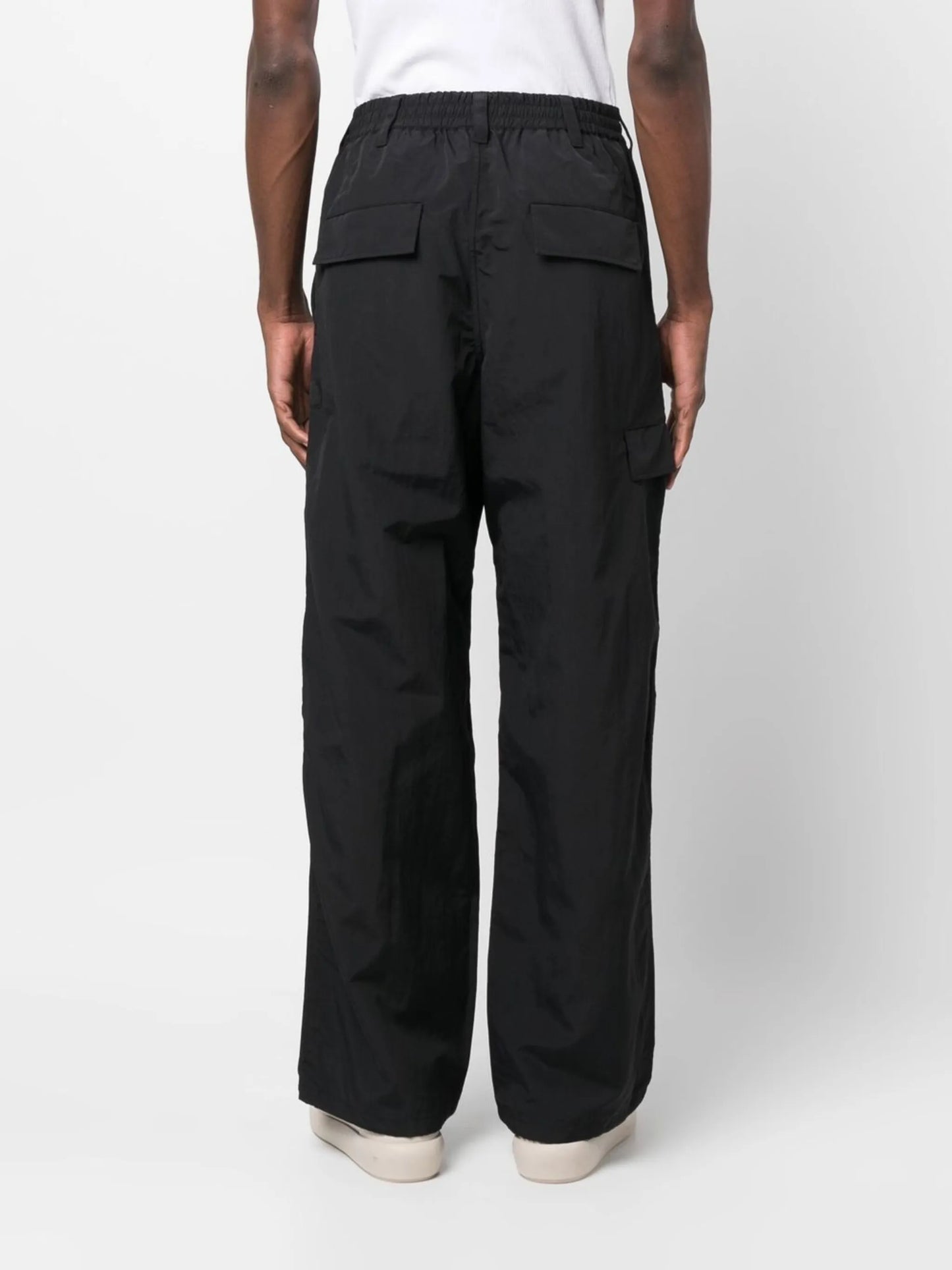 loose-fit cotton pants