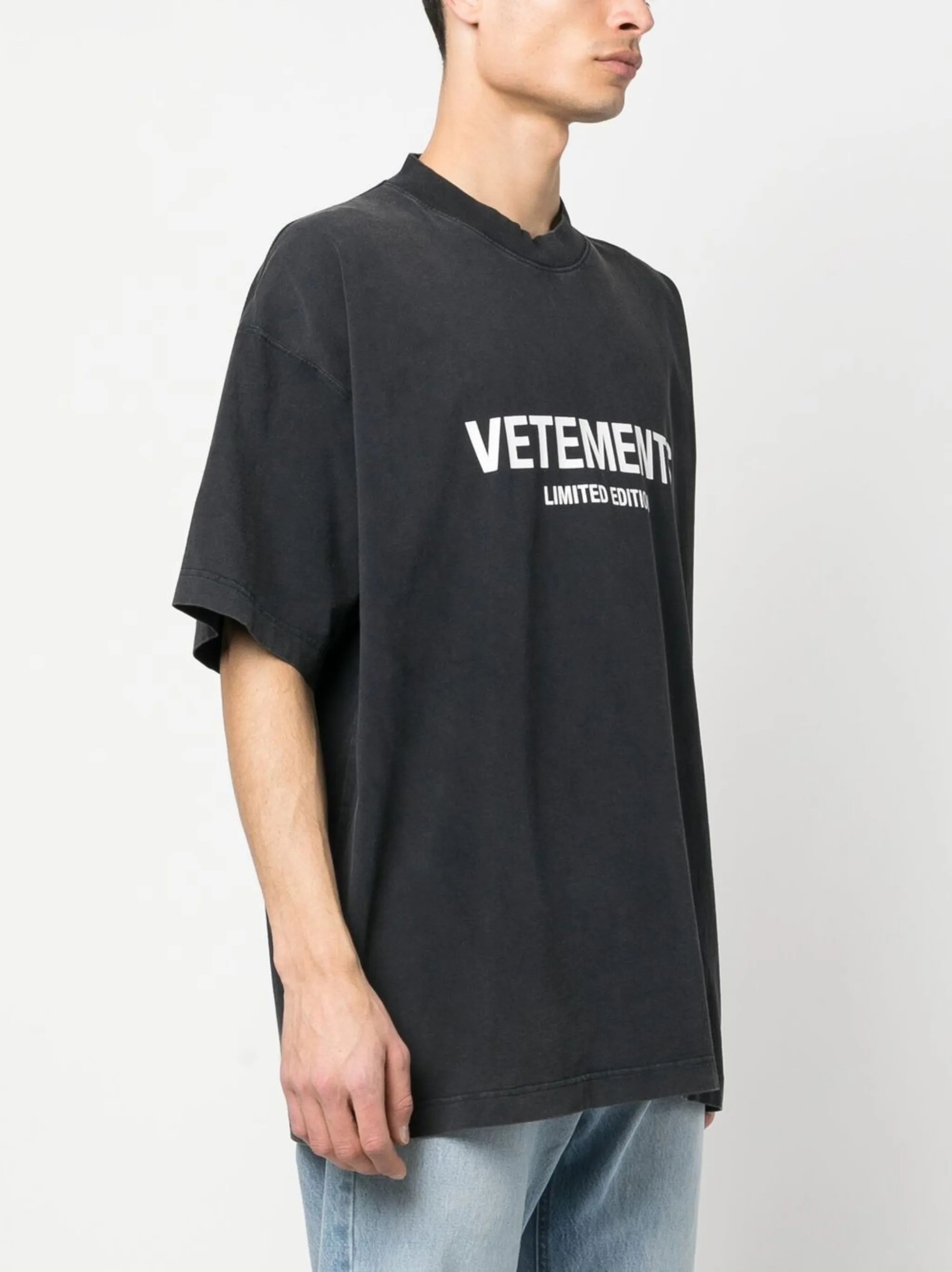logo-print T-shirt