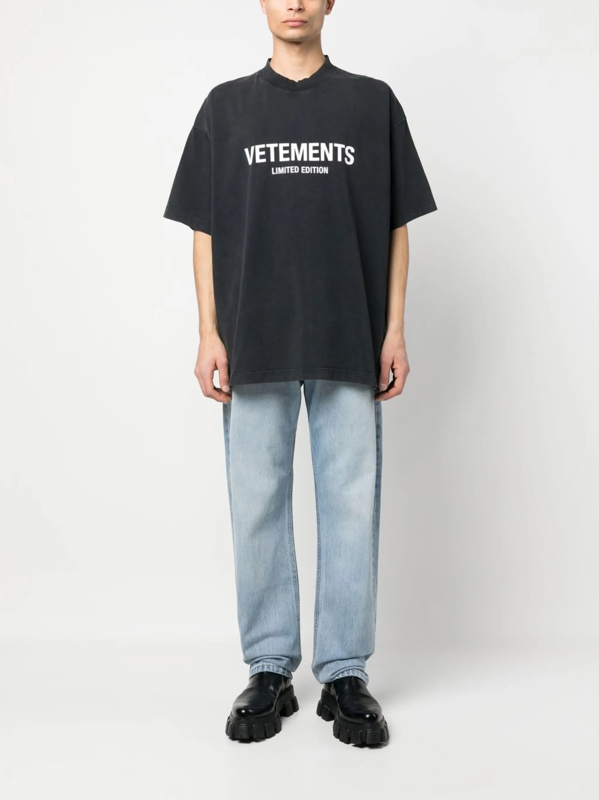 logo-print T-shirt