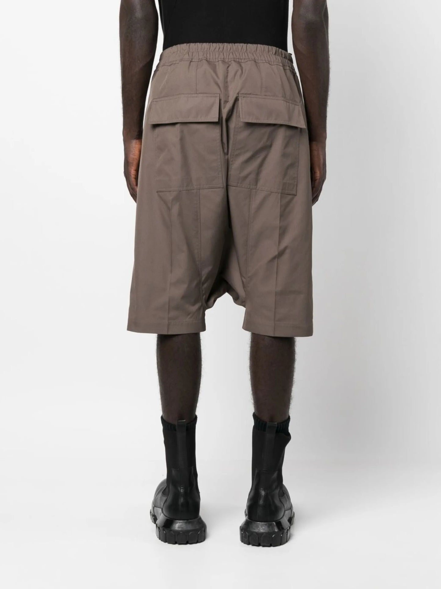 knee-length drop-crotch shorts