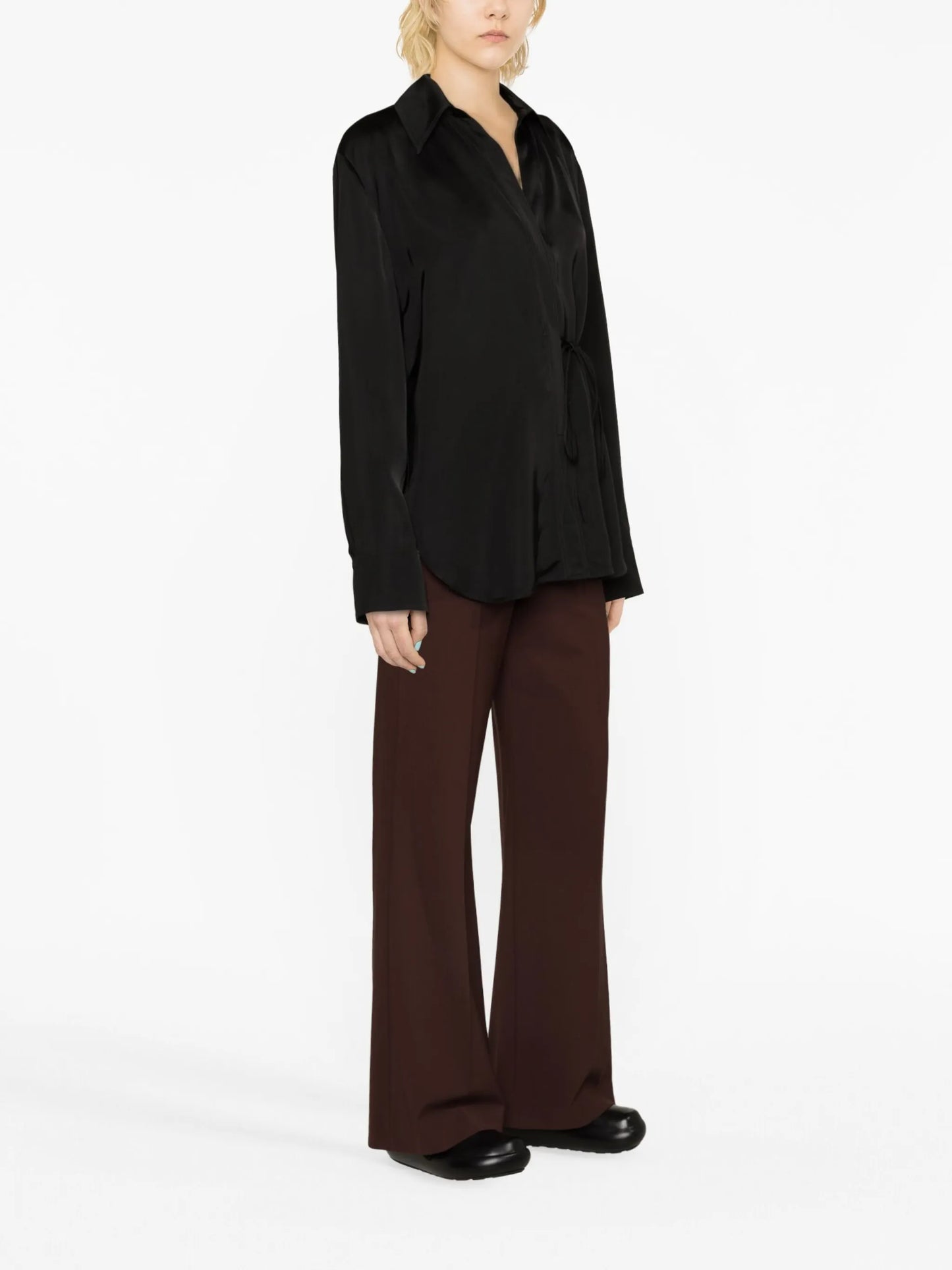 tie-fastening wrap shirt