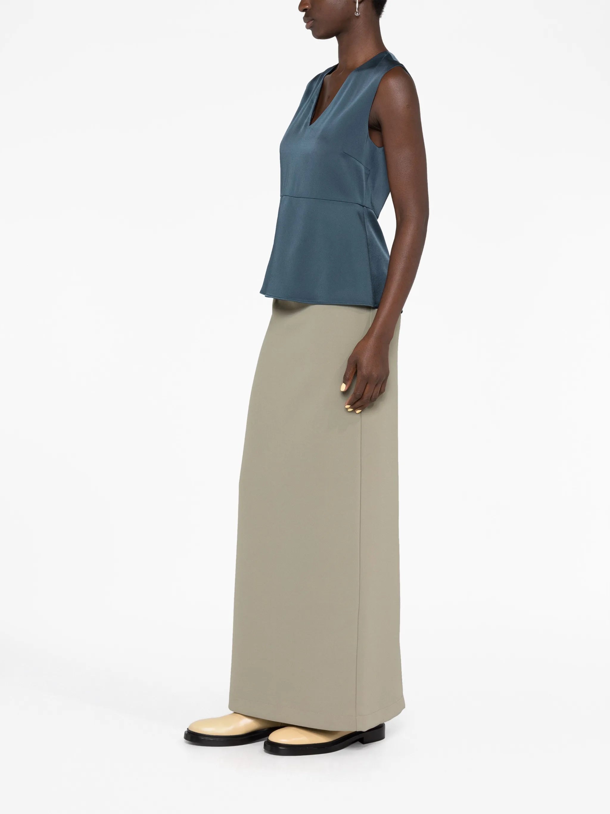 V-neck tank top