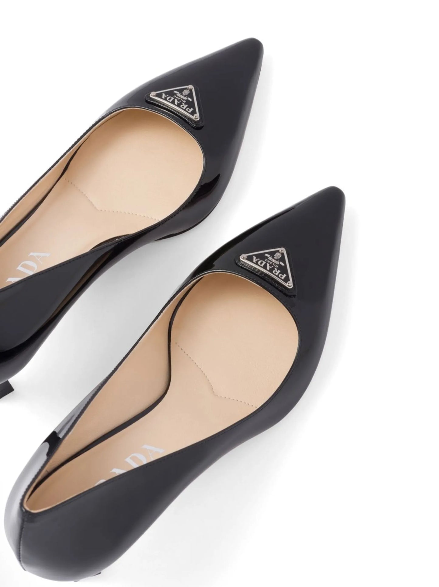 logo-plaque patent leather pumps