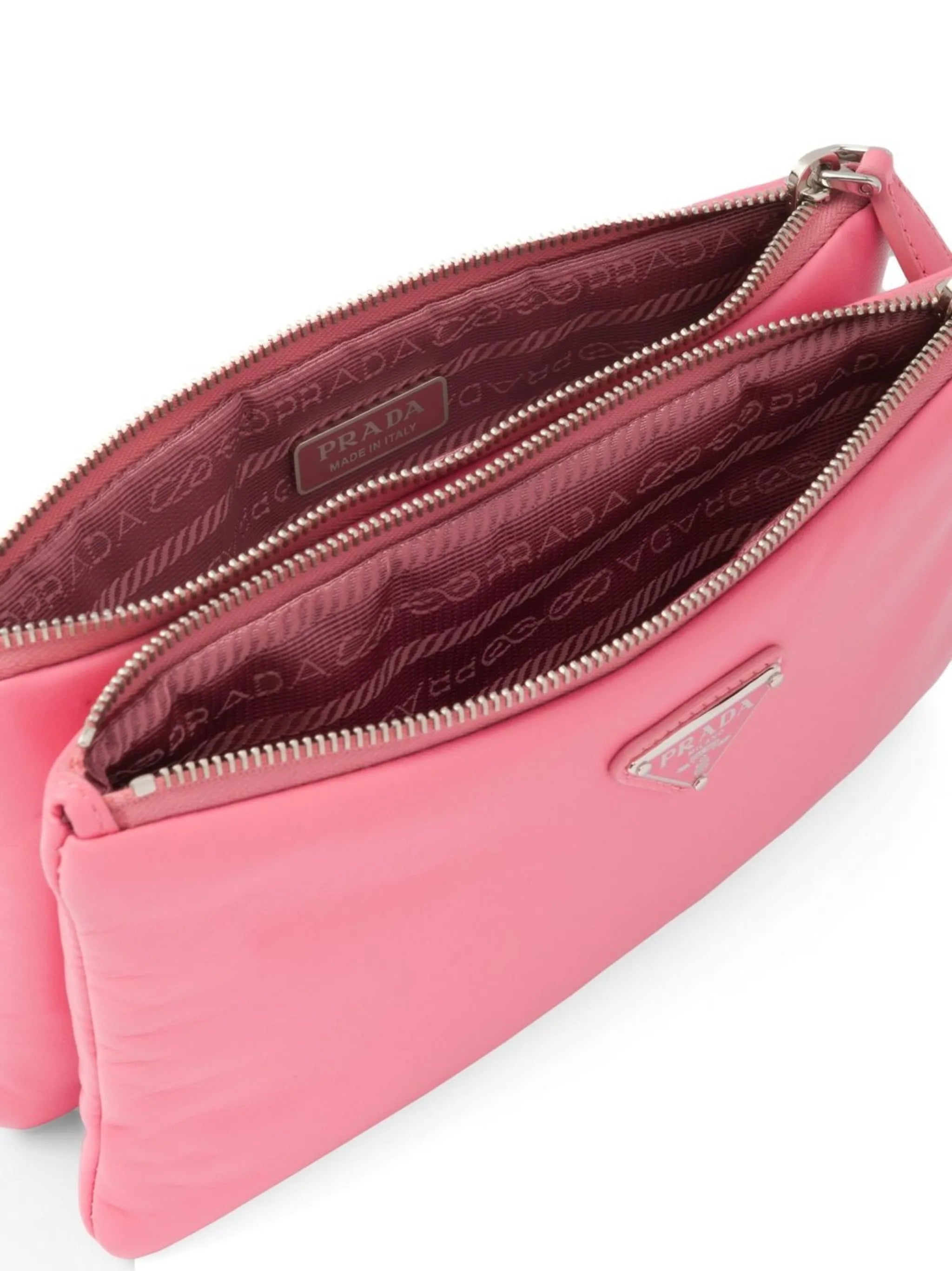 dividable logo-plaque pouch