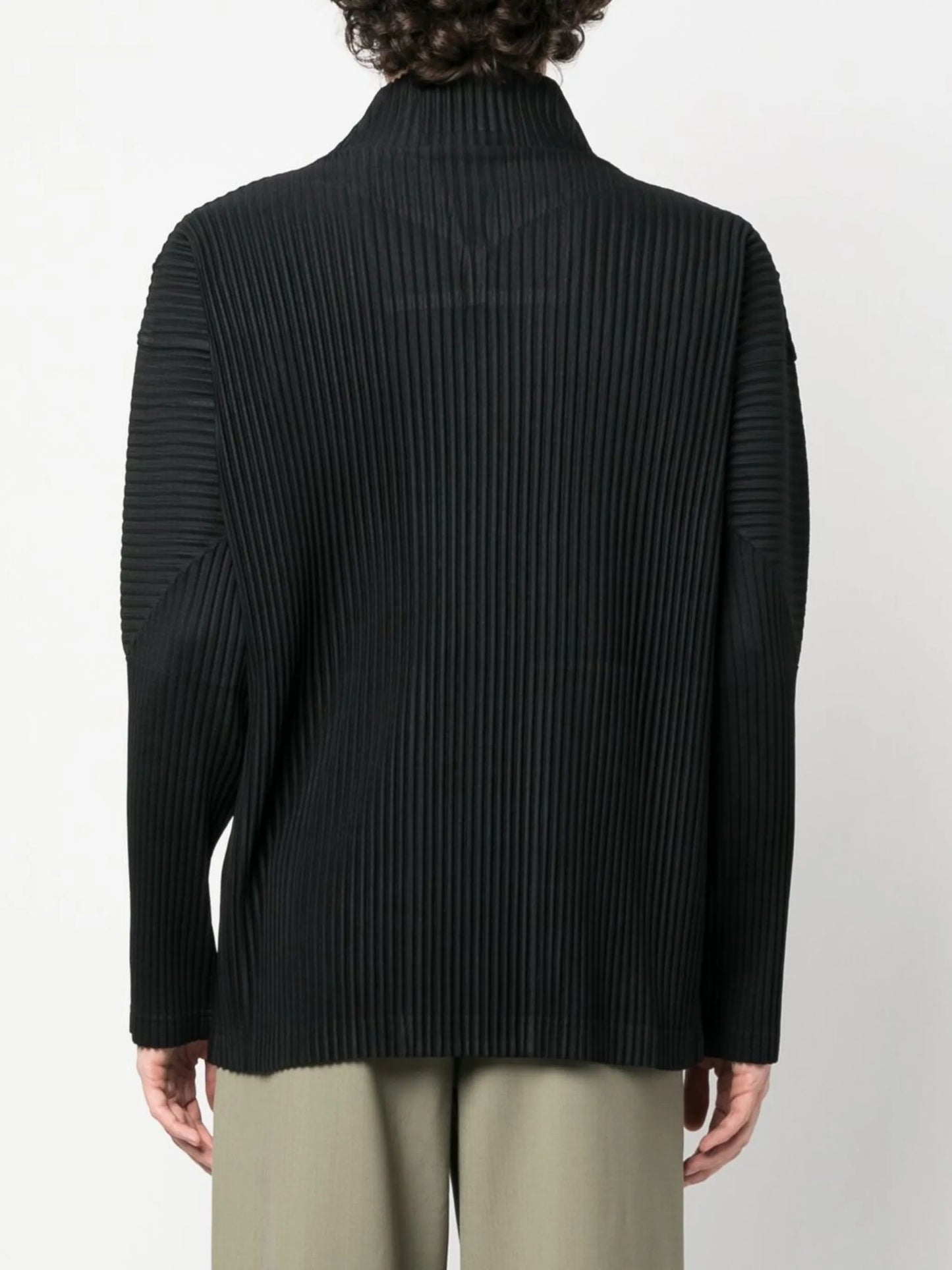 zip-up pleated jacket