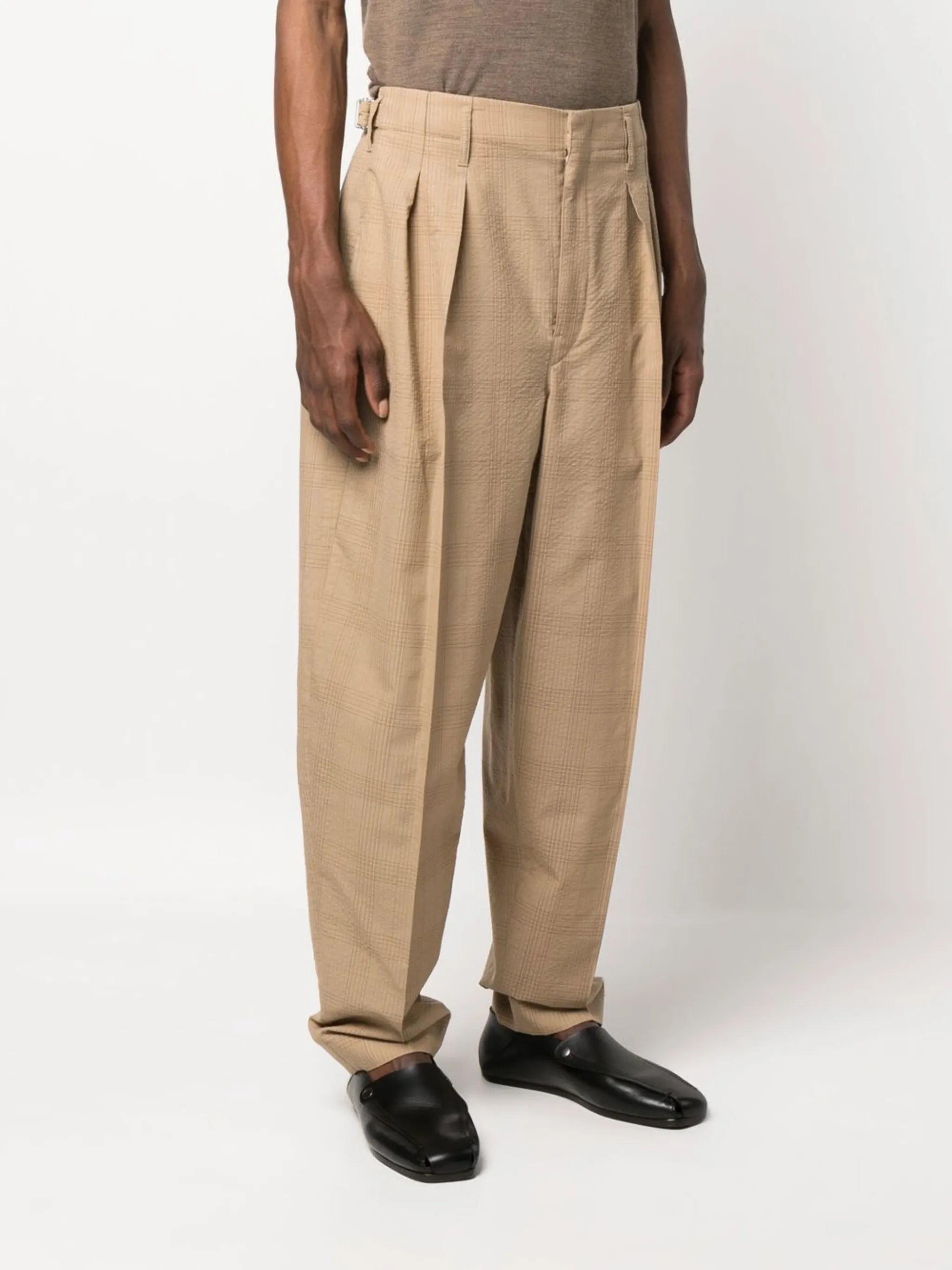 wool tapered trousers