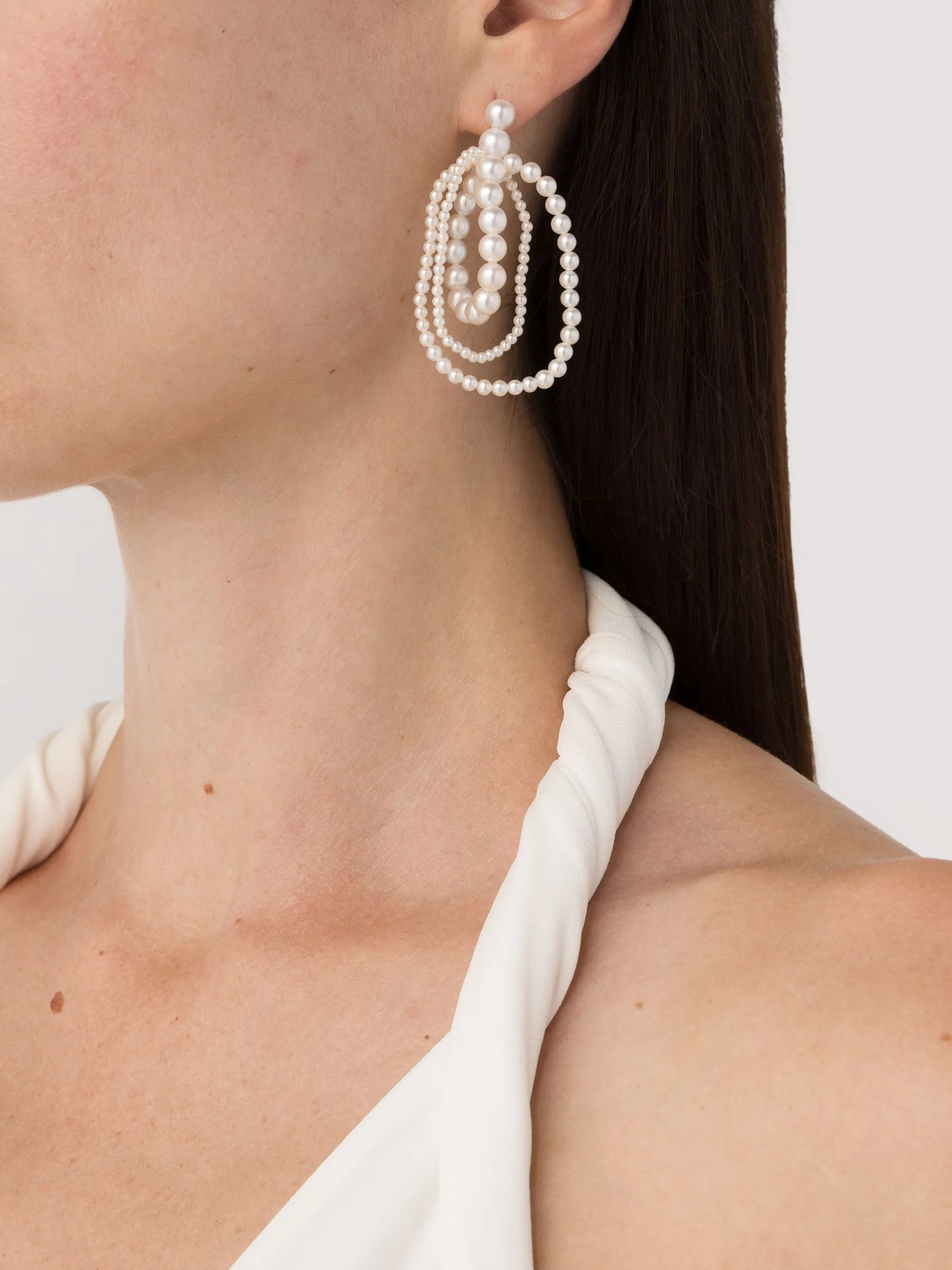 14kt yellow gold Wrapped Perle pearl earring