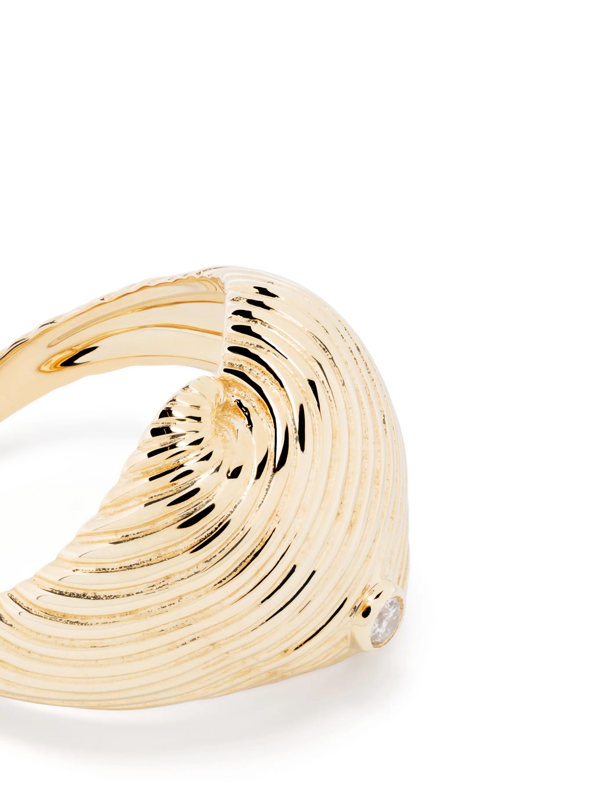 9kt yellow gold sculpted Heart signet ring