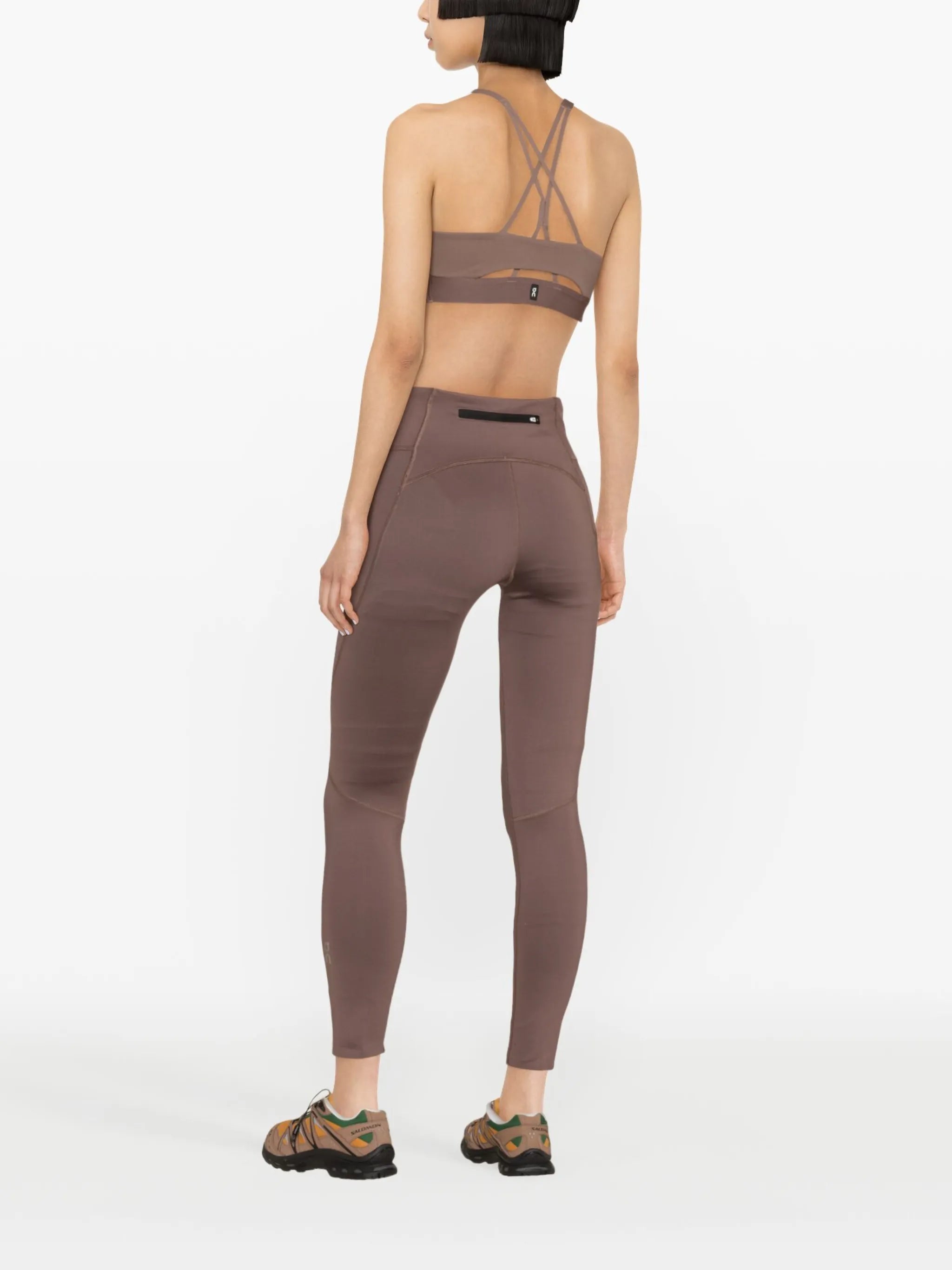 sleeveless criss-cross sports bra