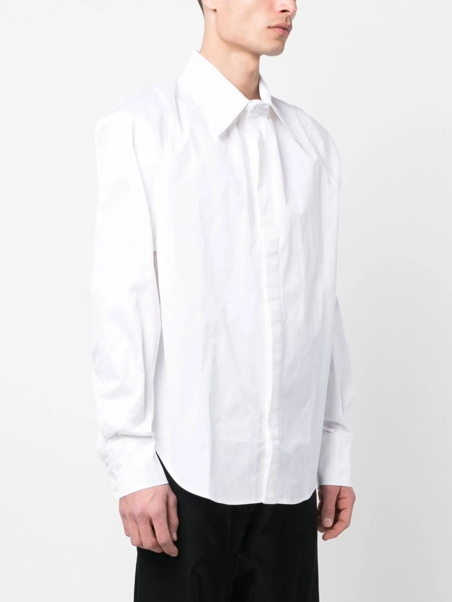 pointed flat collar shirt