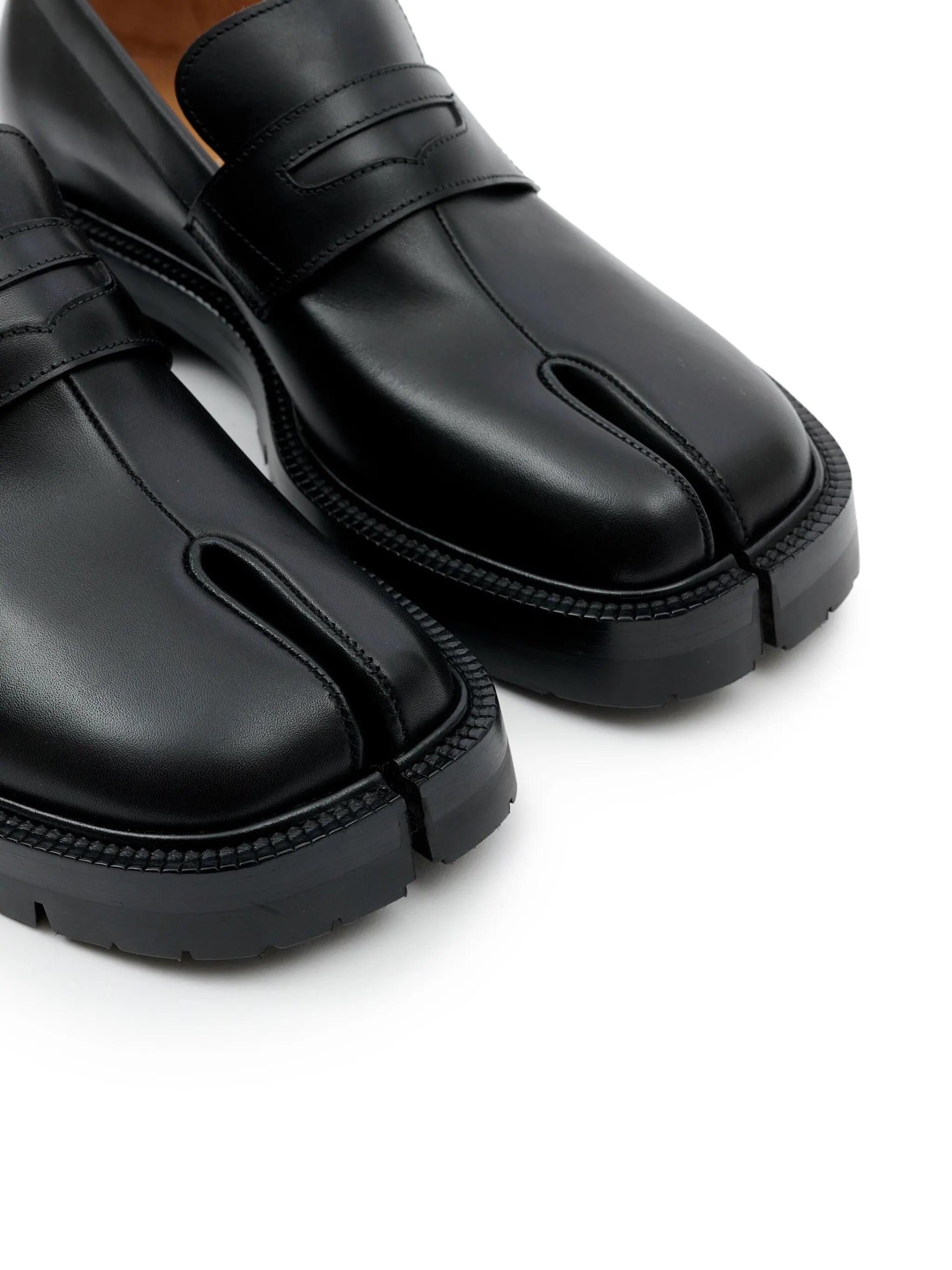 Tabi leather loafers
