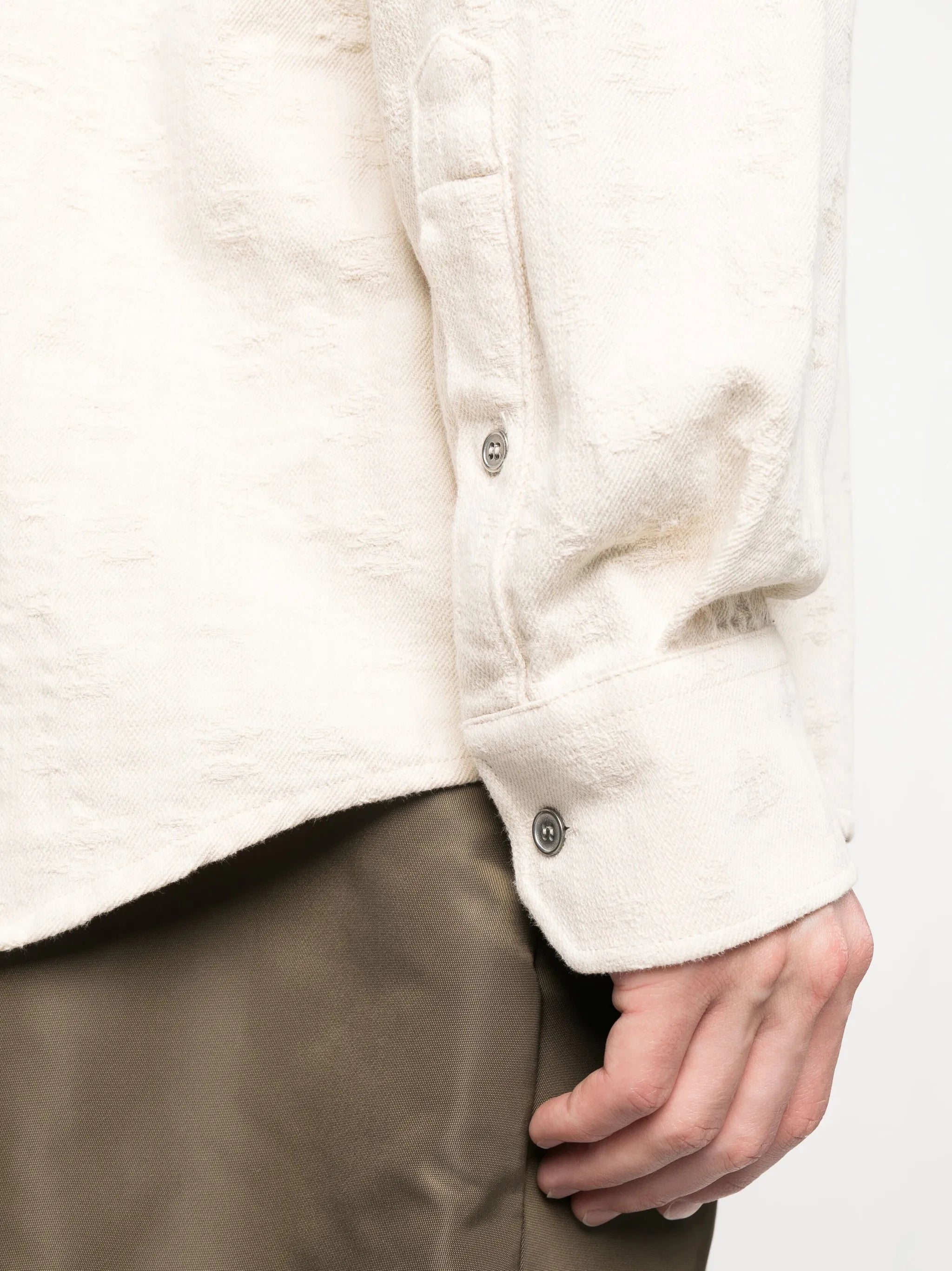 button-fastening cotton shirt
