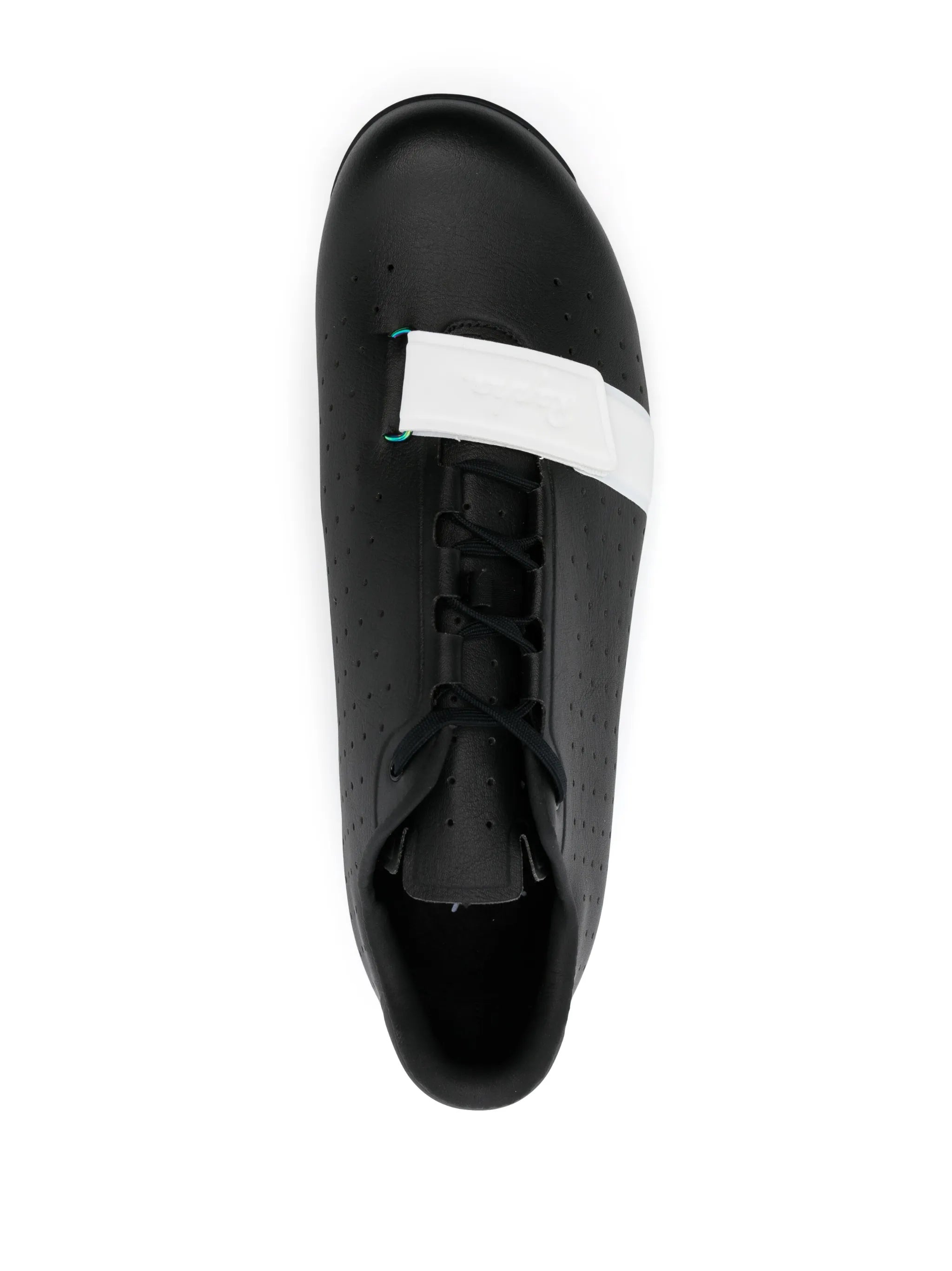 Classic perforated cycling shoes