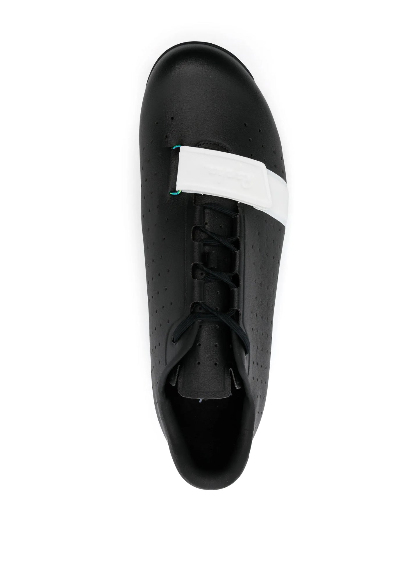 Classic perforated cycling shoes