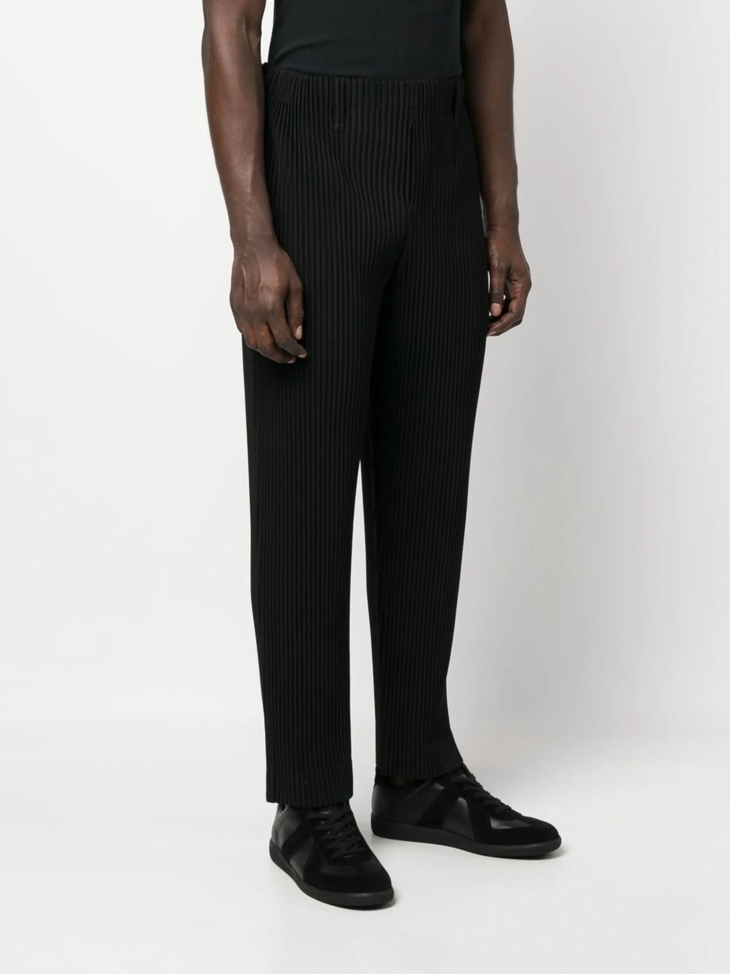 fully-pleated trousers