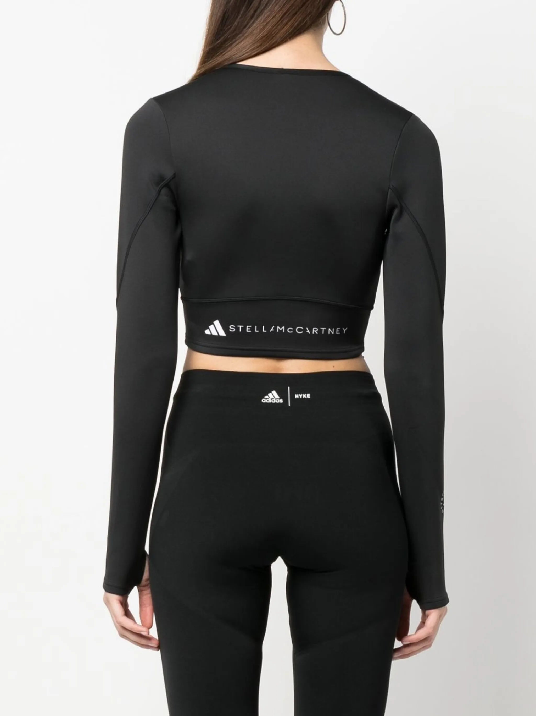 contrasting ribbed-knit crop top