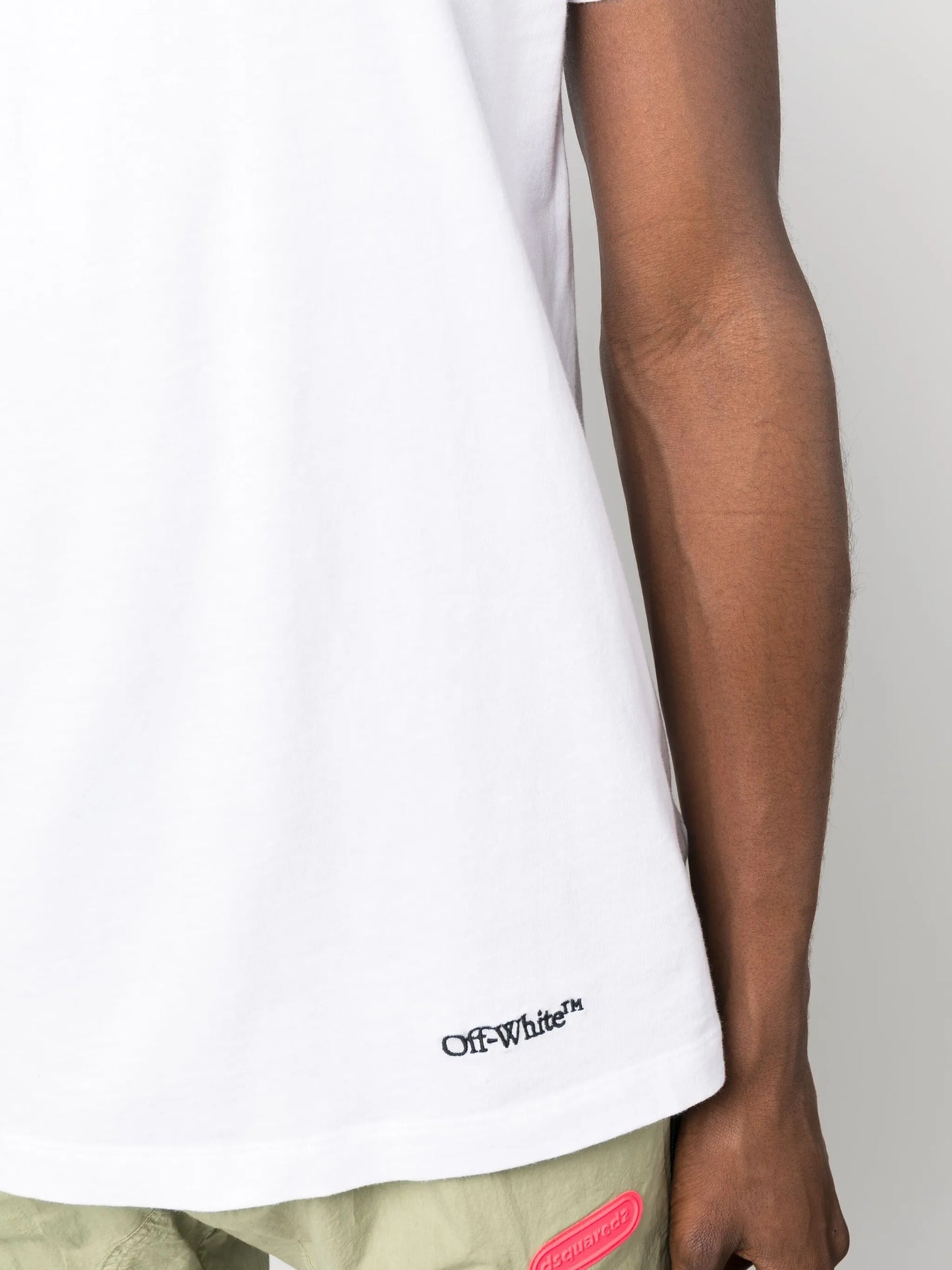 logo-embroidered T-shirt