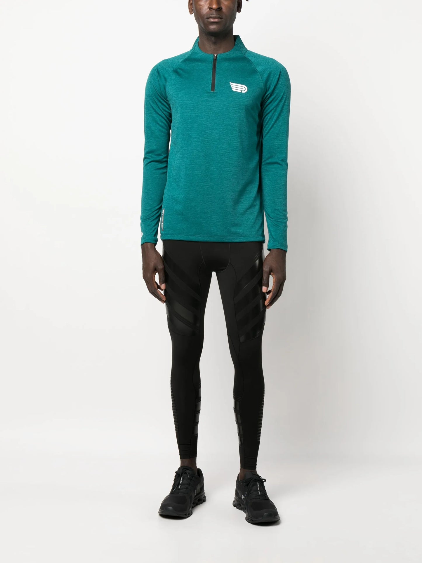 long-sleeved zip sweatshirt