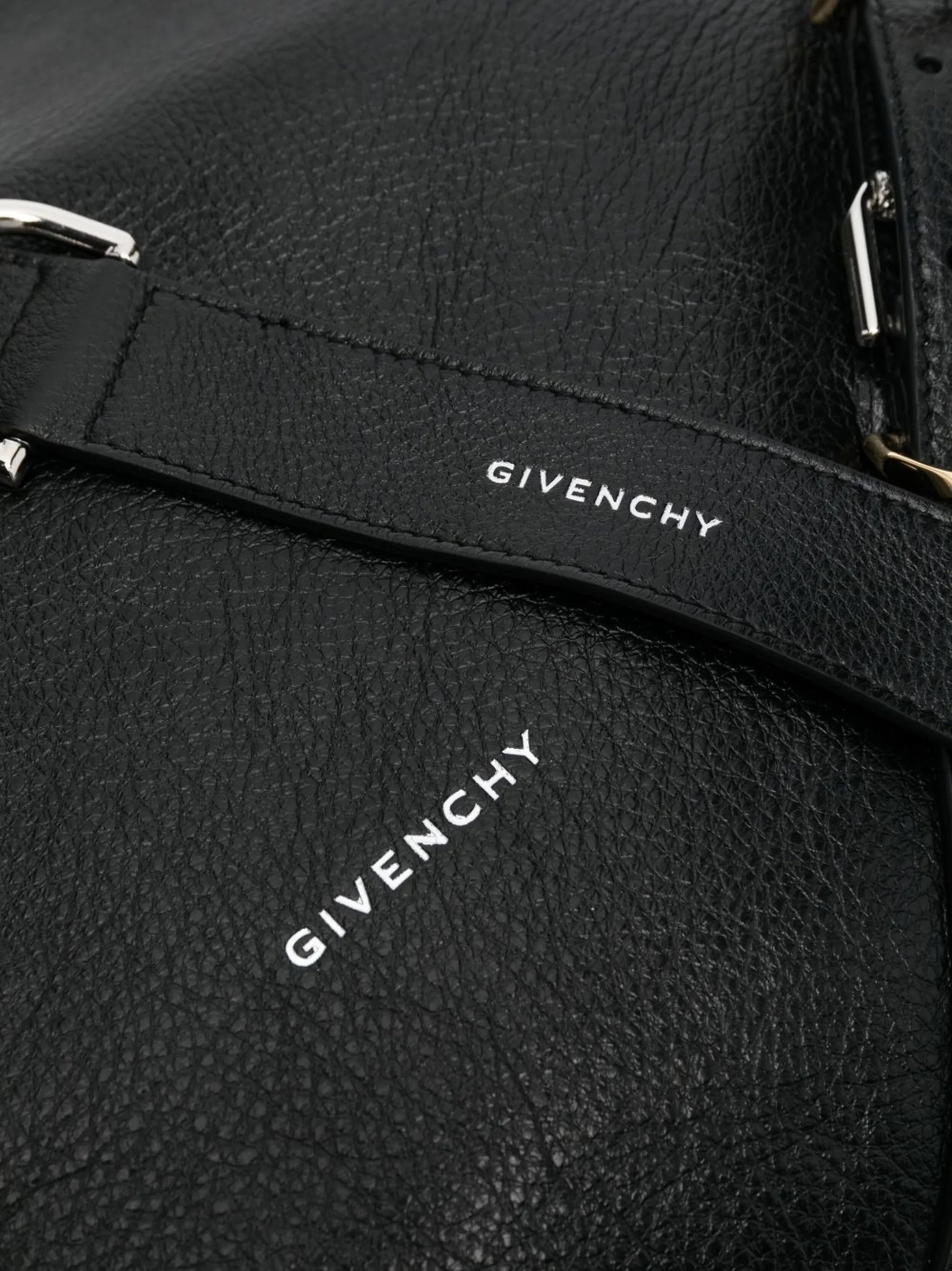 grained-leather shoulder bag