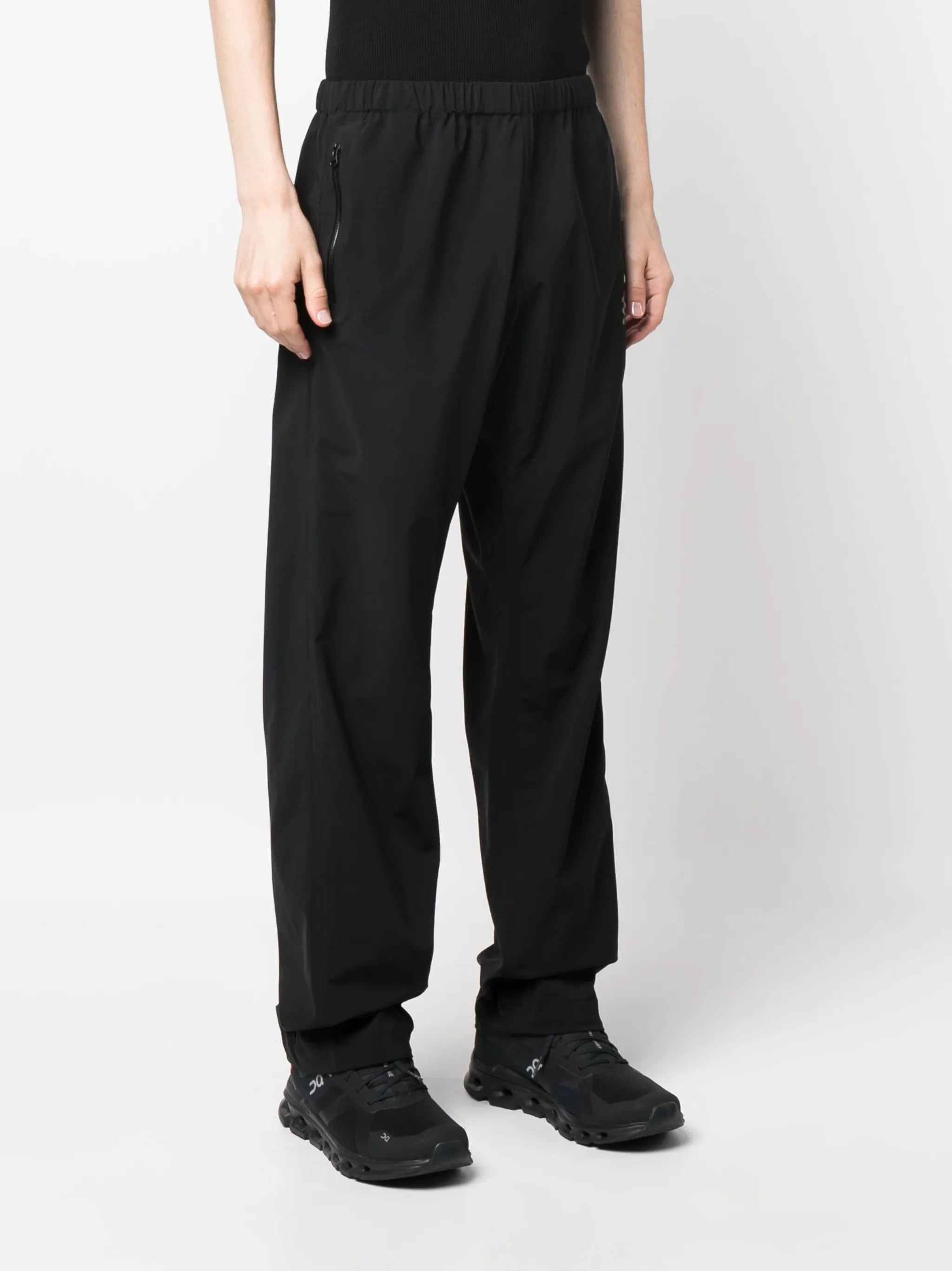 straight-leg trousers