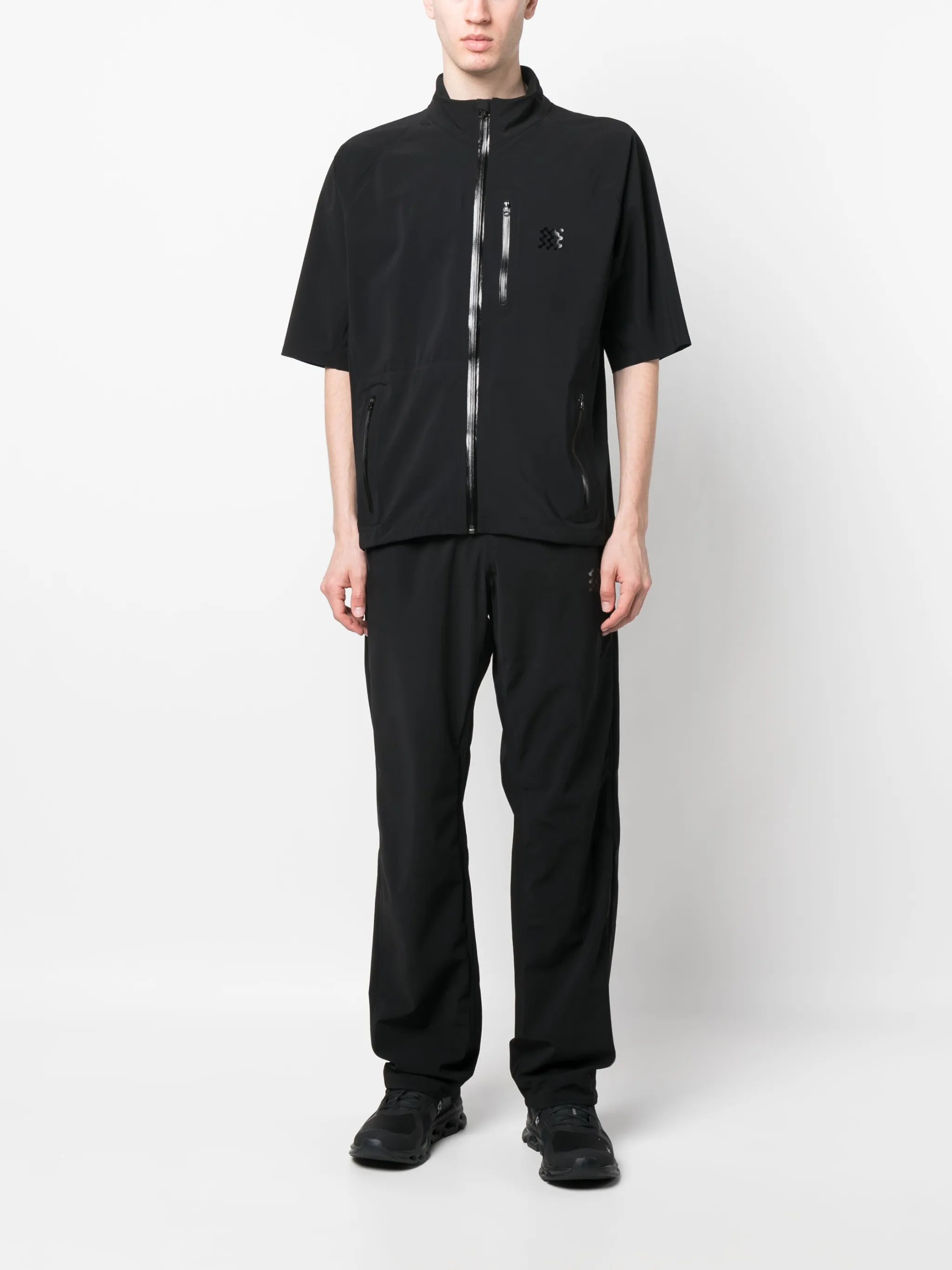 straight-leg trousers