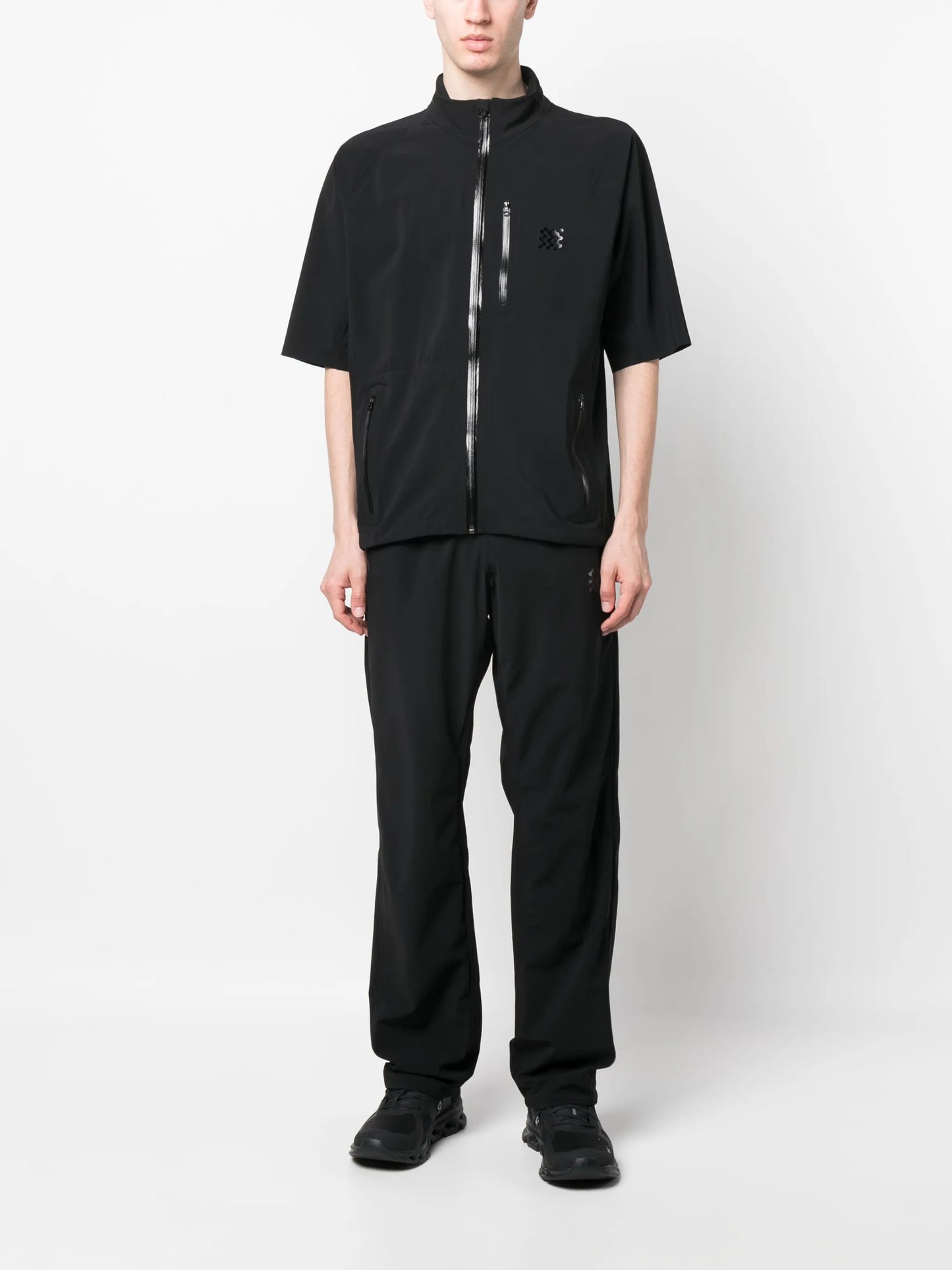 straight-leg trousers