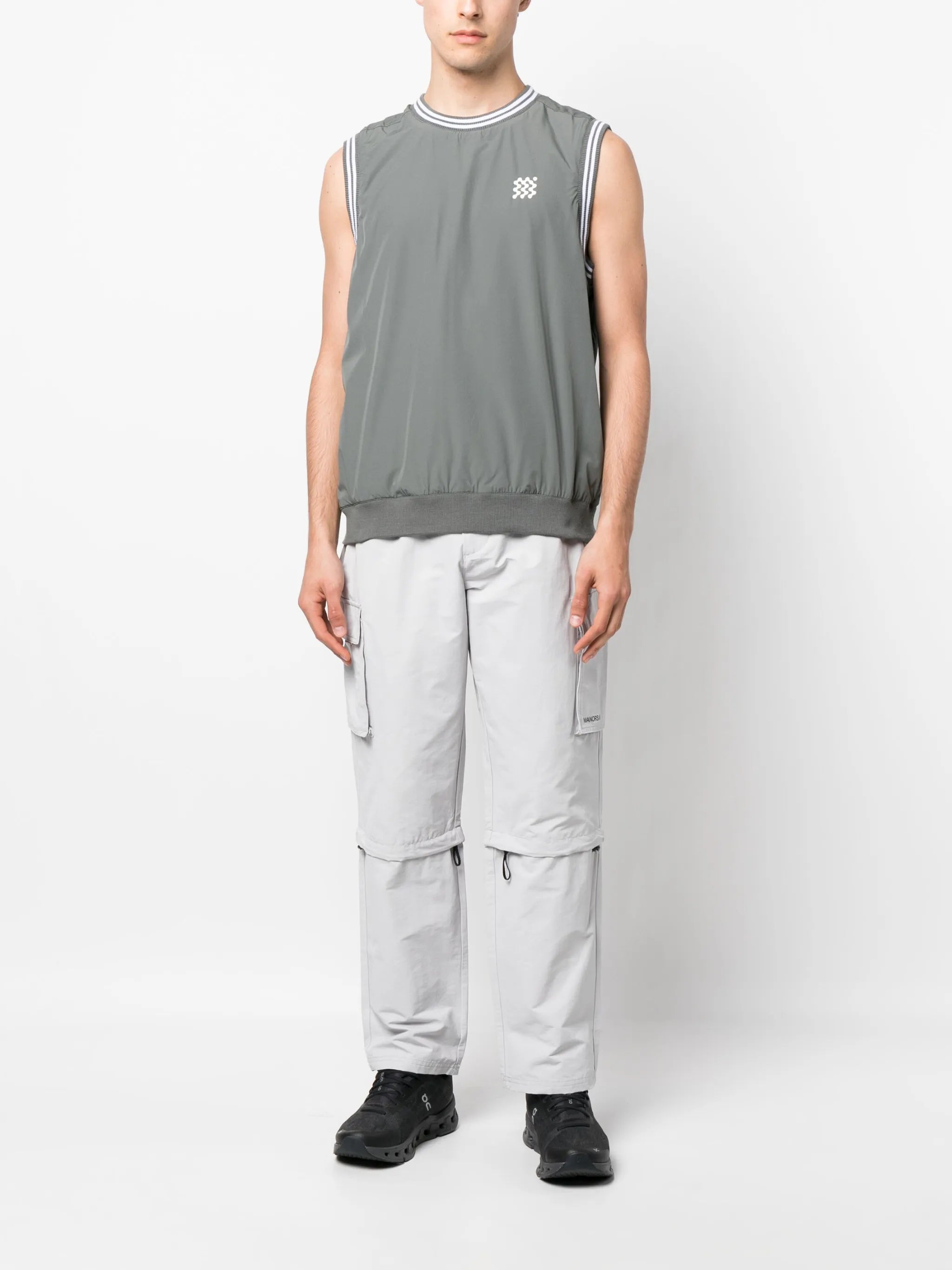 Course crewneck vest