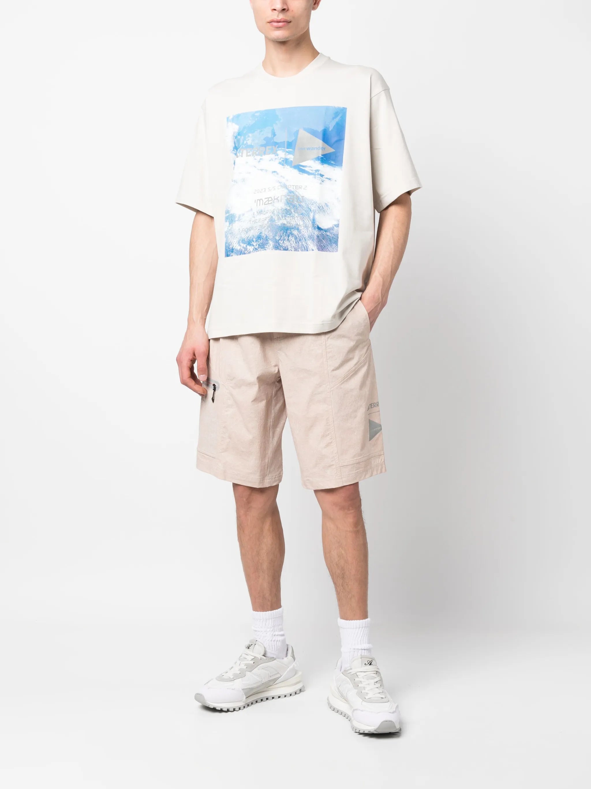 graphic-print T-shirt