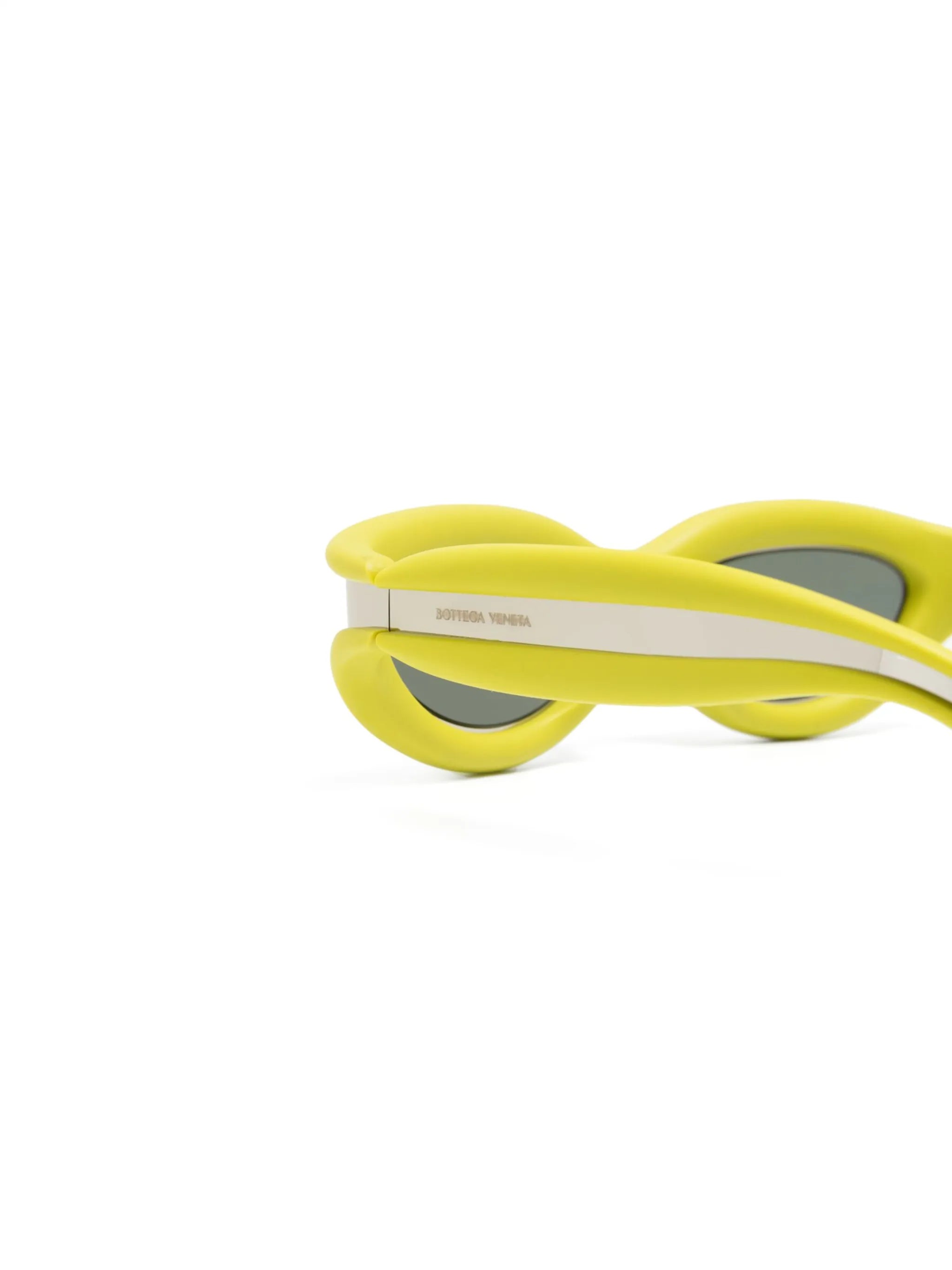 Hem cat-eye frame sunglasses