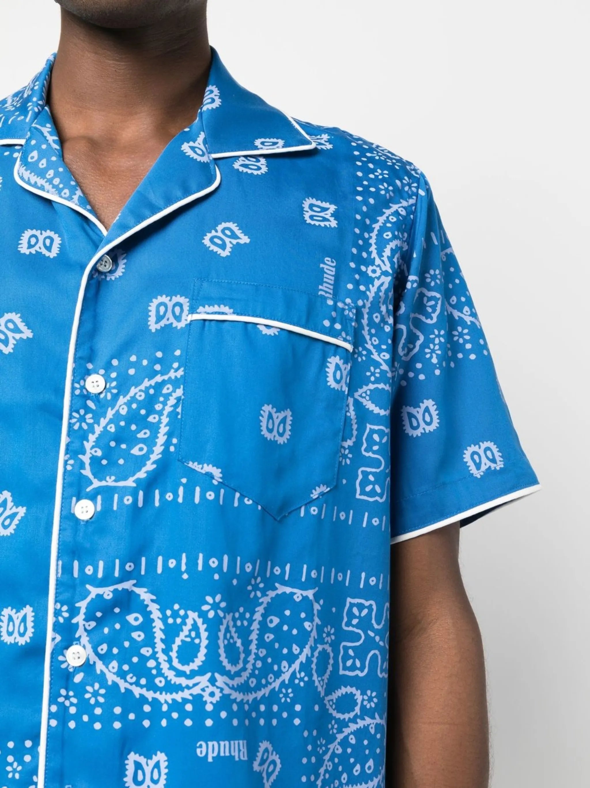 bandana-print short-sleeved shirt