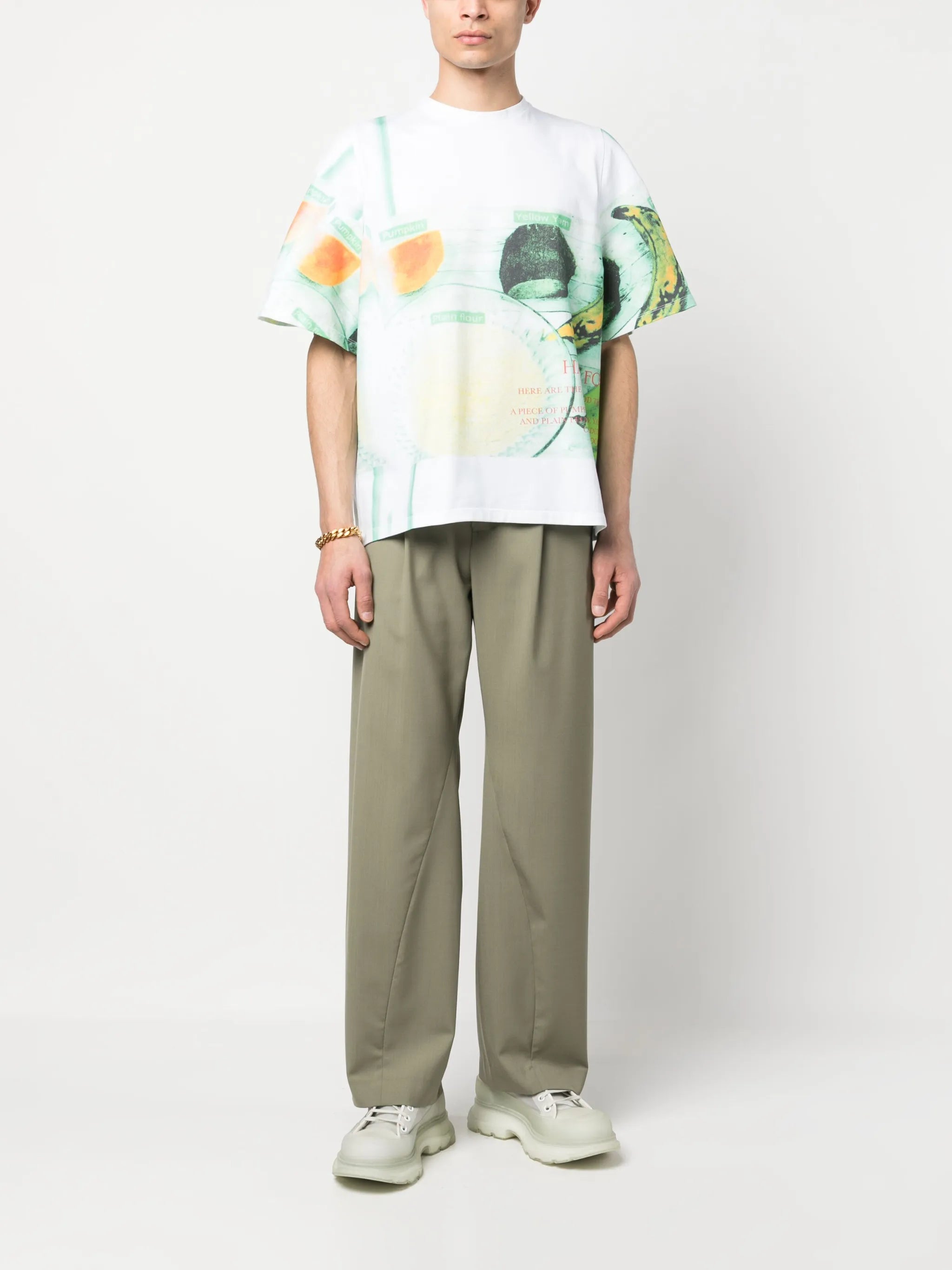 graphic-print T-shirt