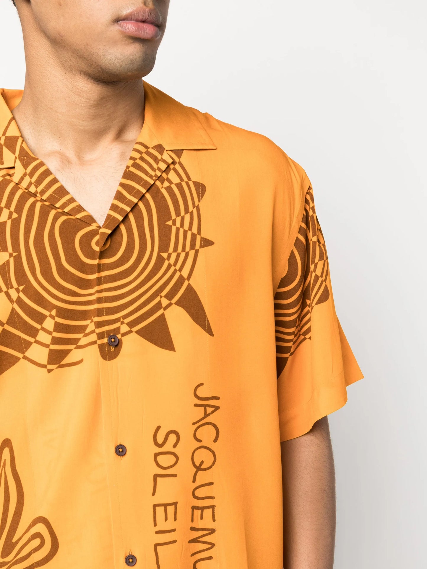 graphic-print shirt