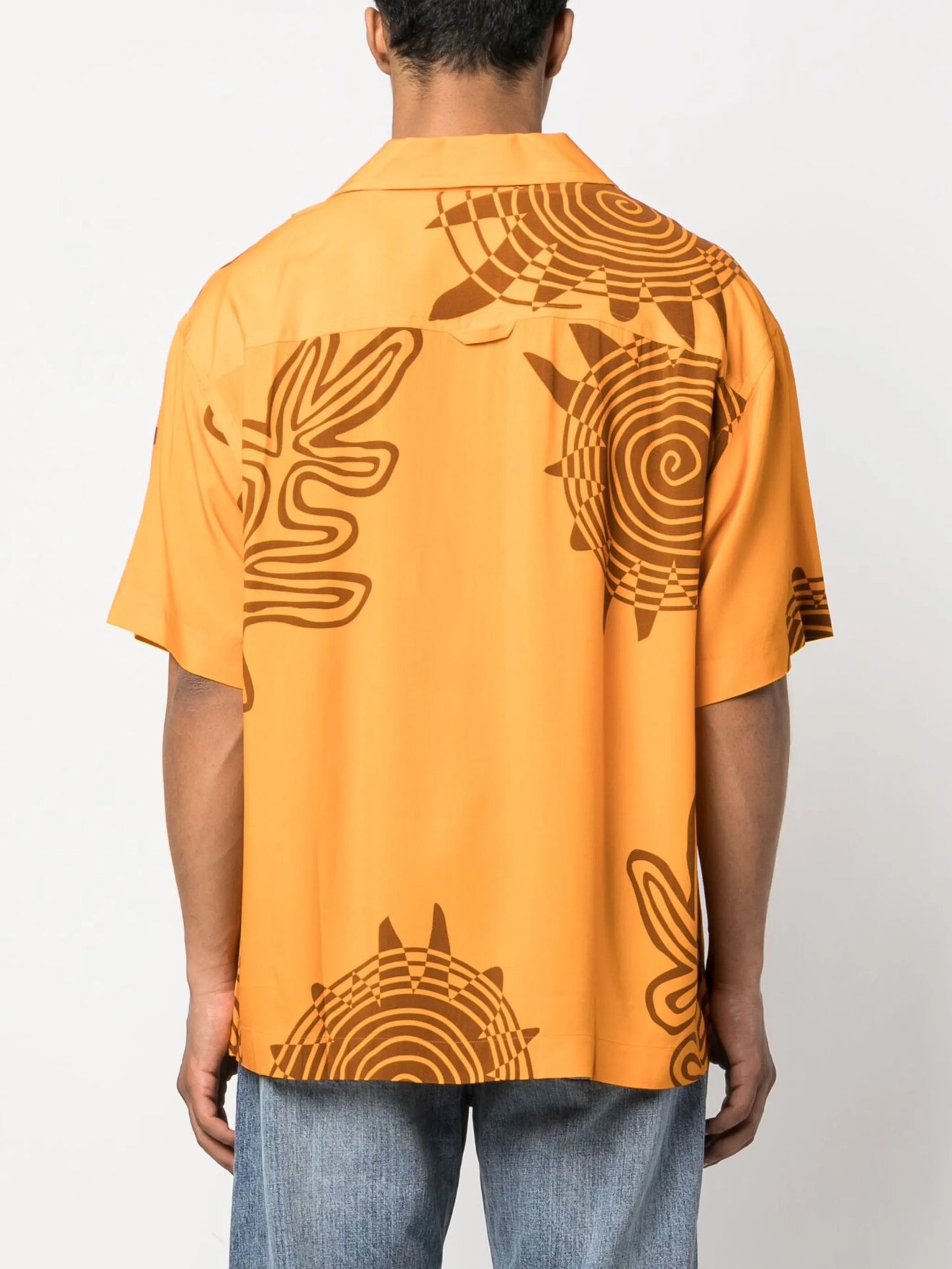 graphic-print shirt