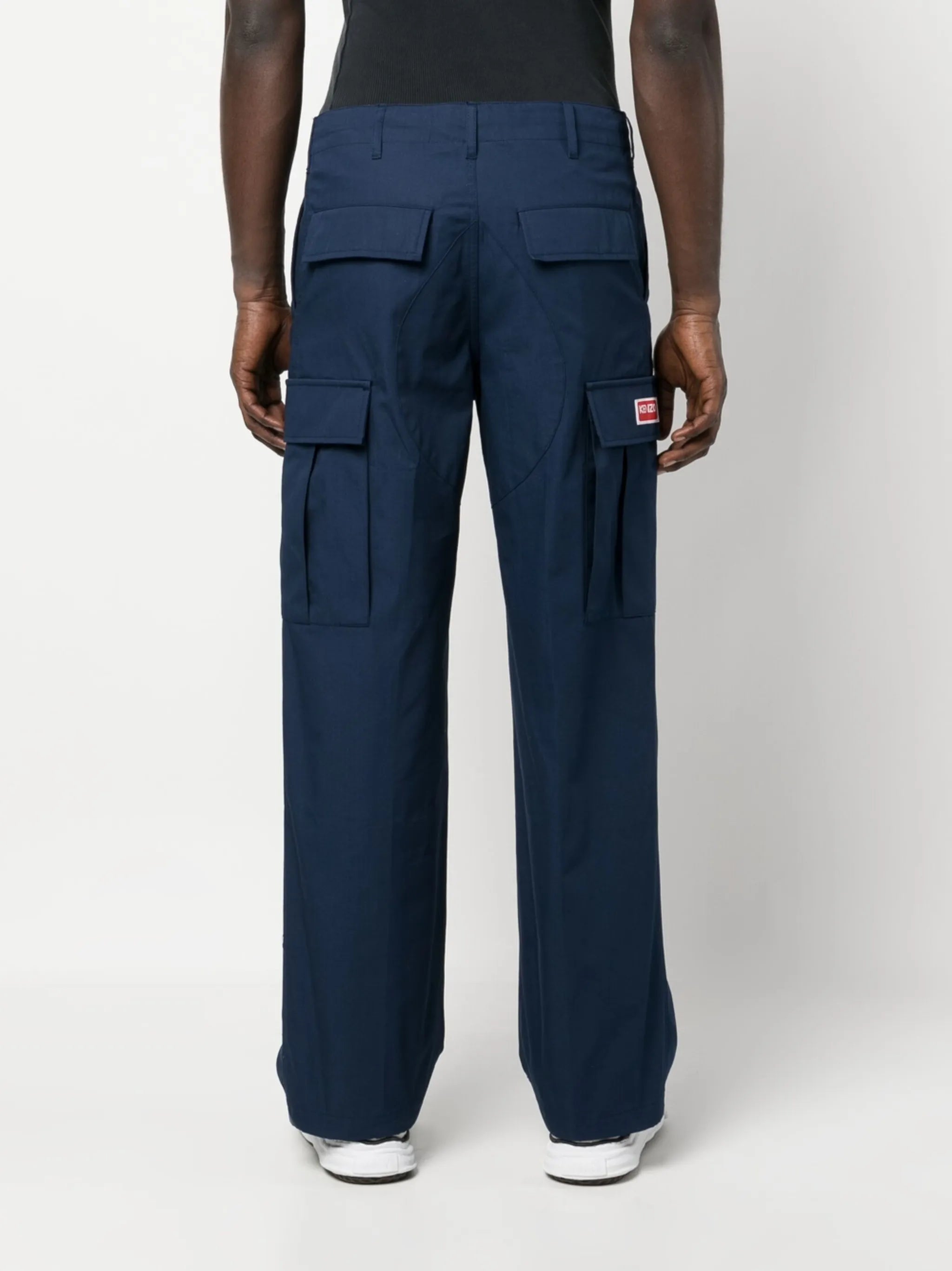straight-leg cargo trousers