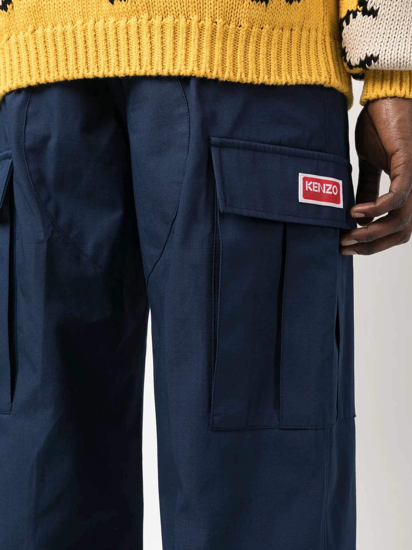 straight-leg cargo trousers