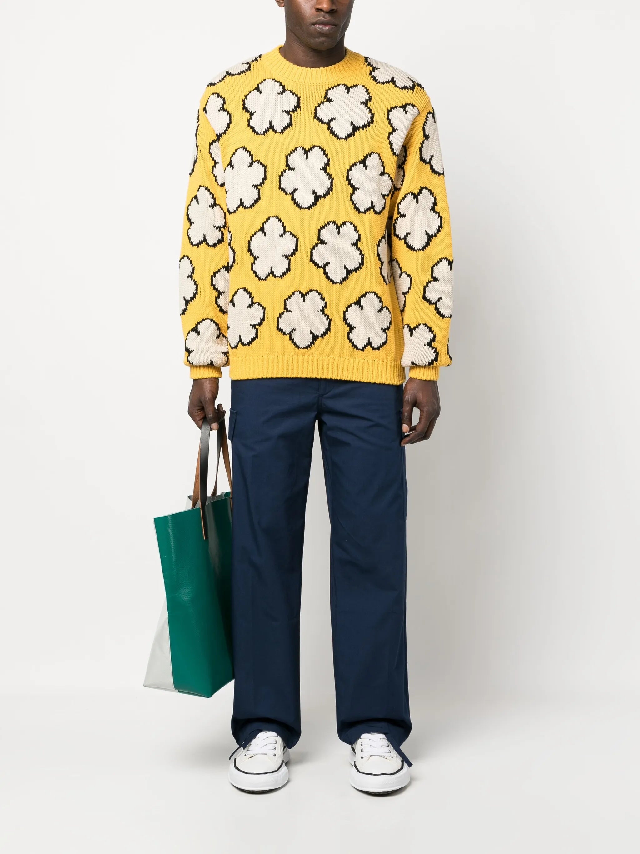 straight-leg cargo trousers