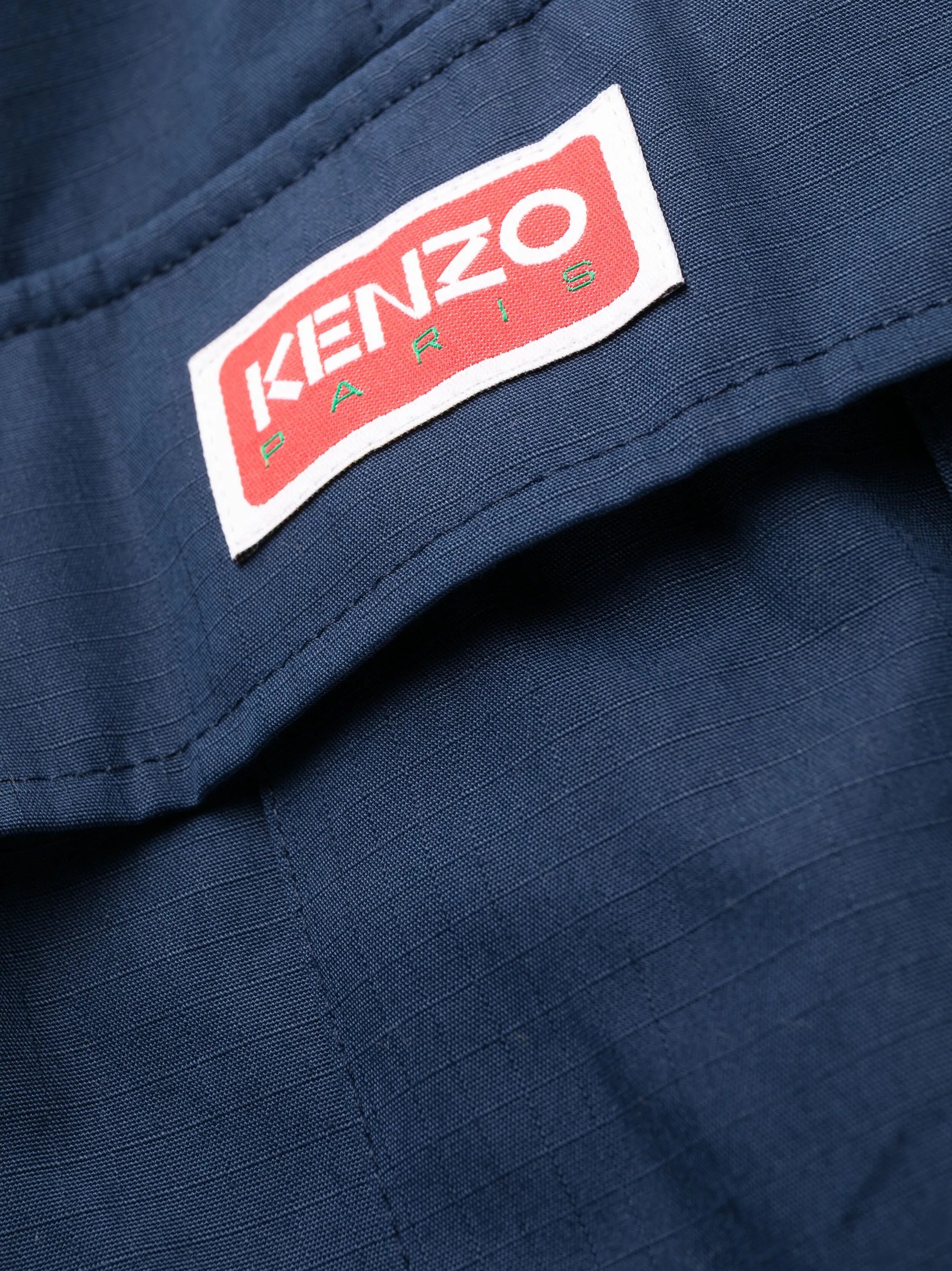 straight-leg cargo trousers
