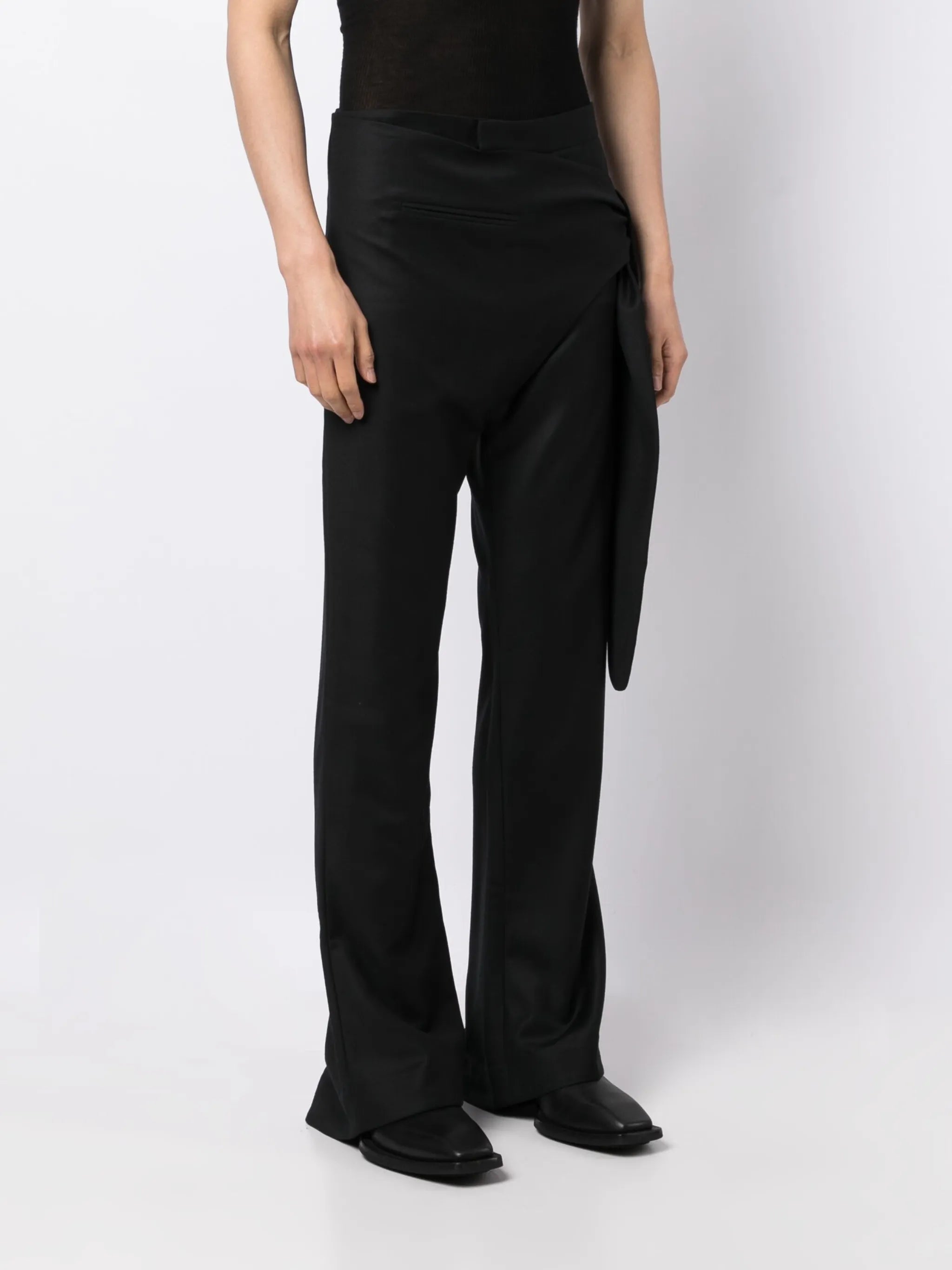 tie-fastening wool trousers