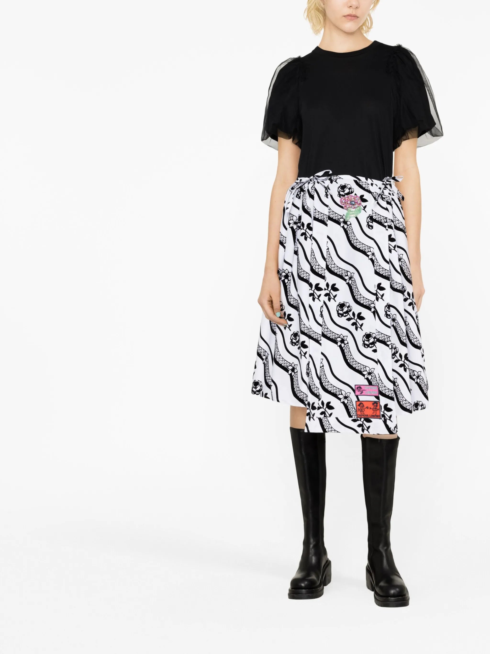 all-over graphic print skirt