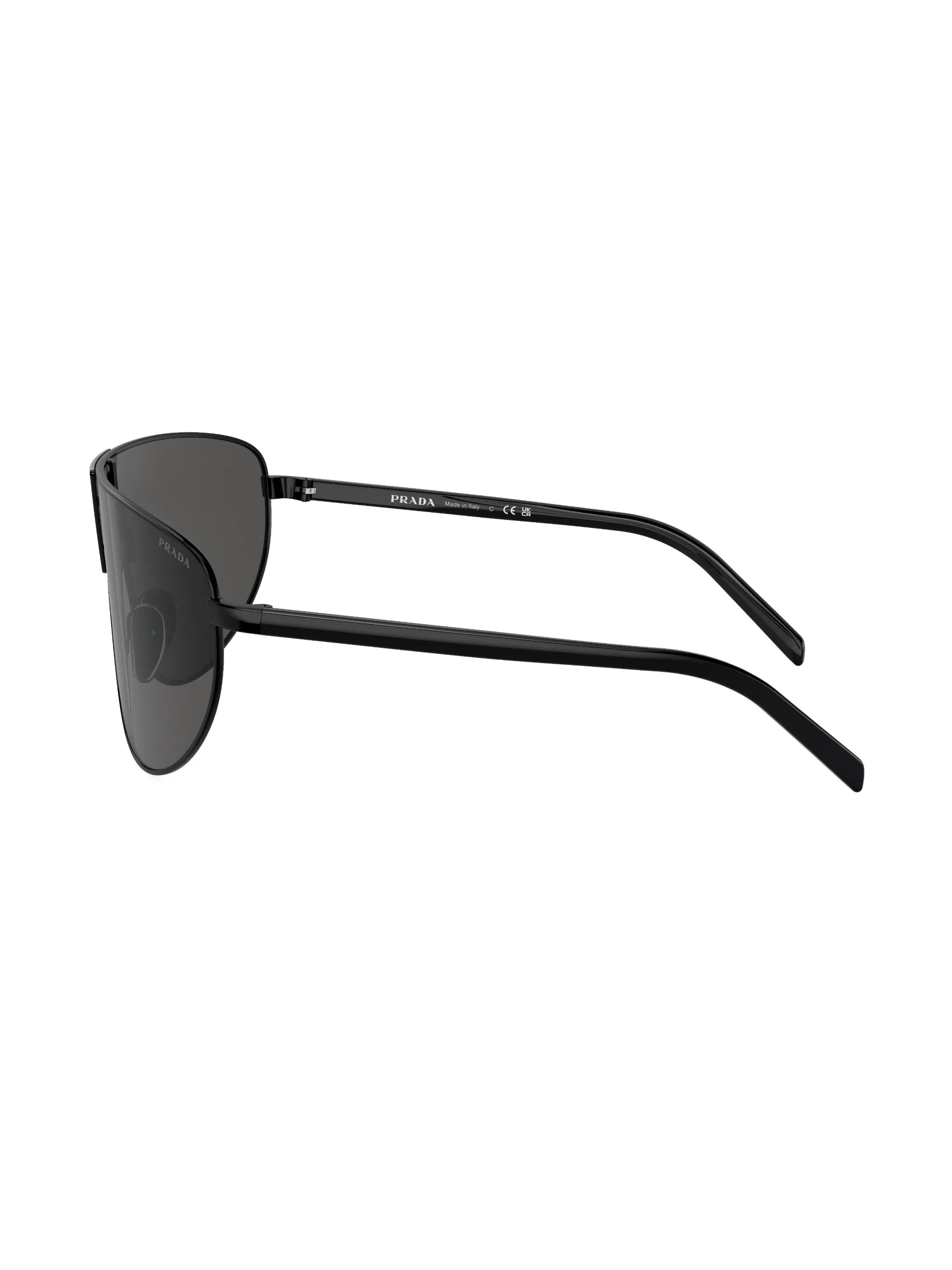 oversize-frame sunglasses