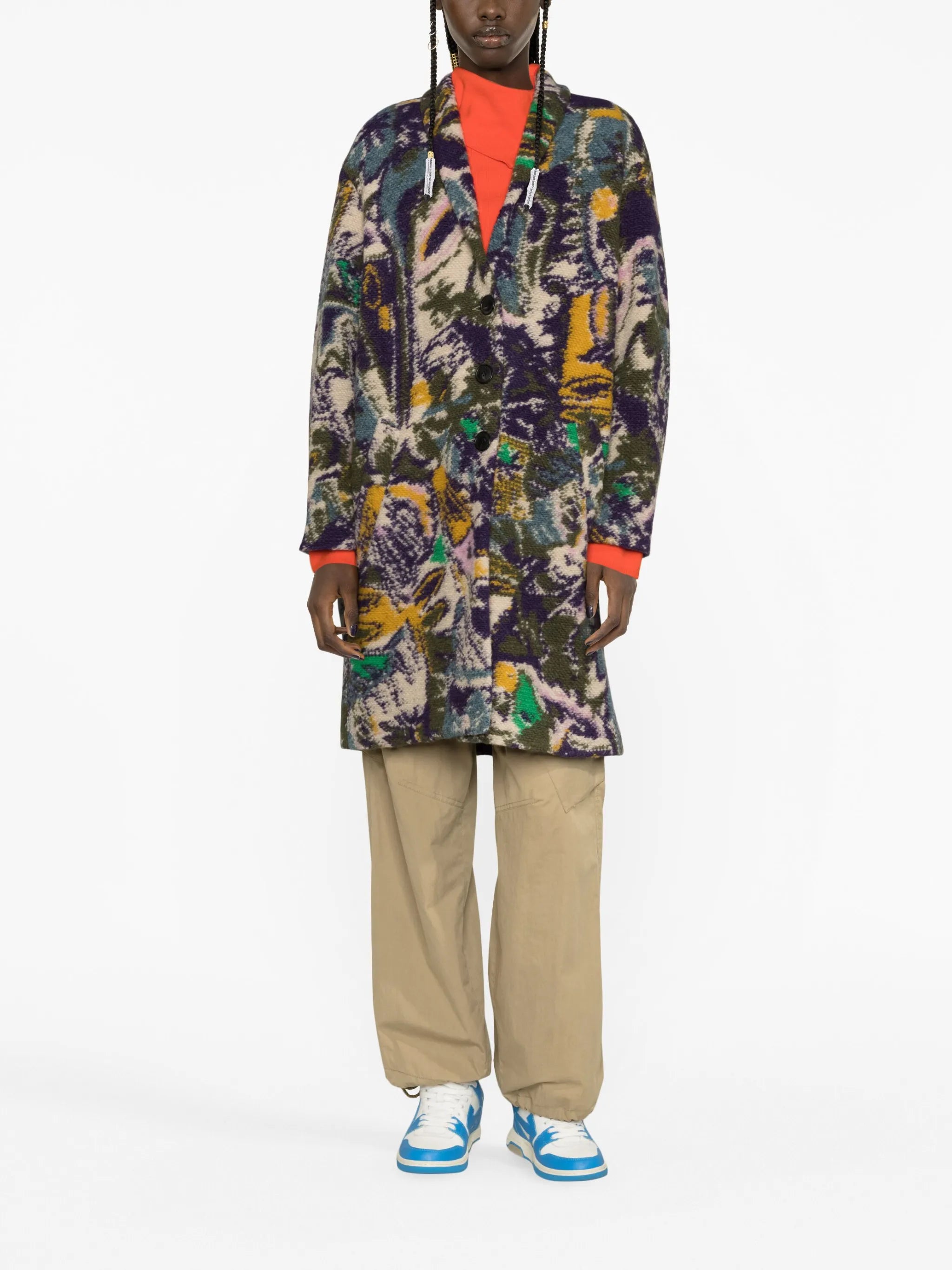 buttonned printed coat