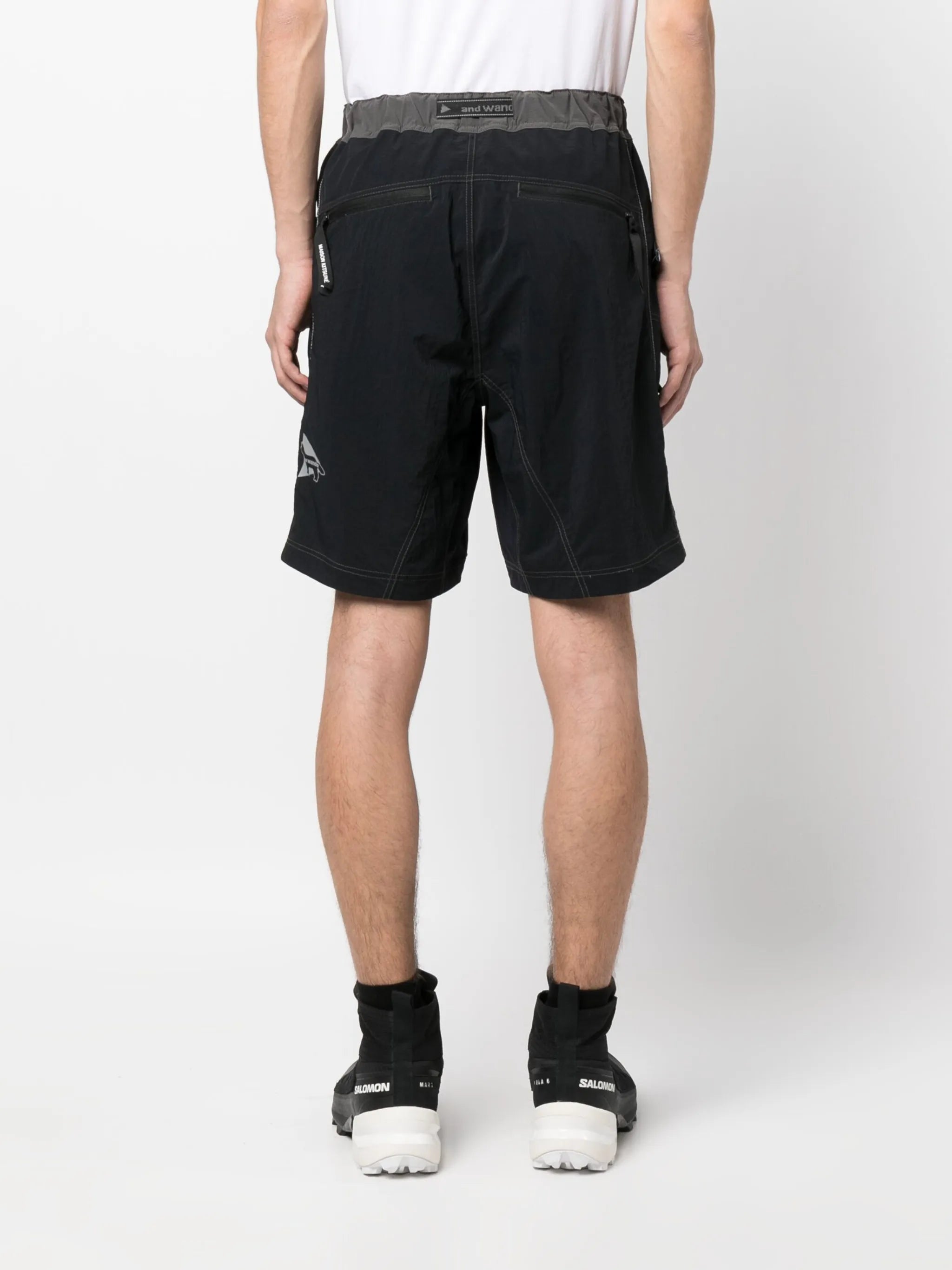 belted-waist knee-length shorts