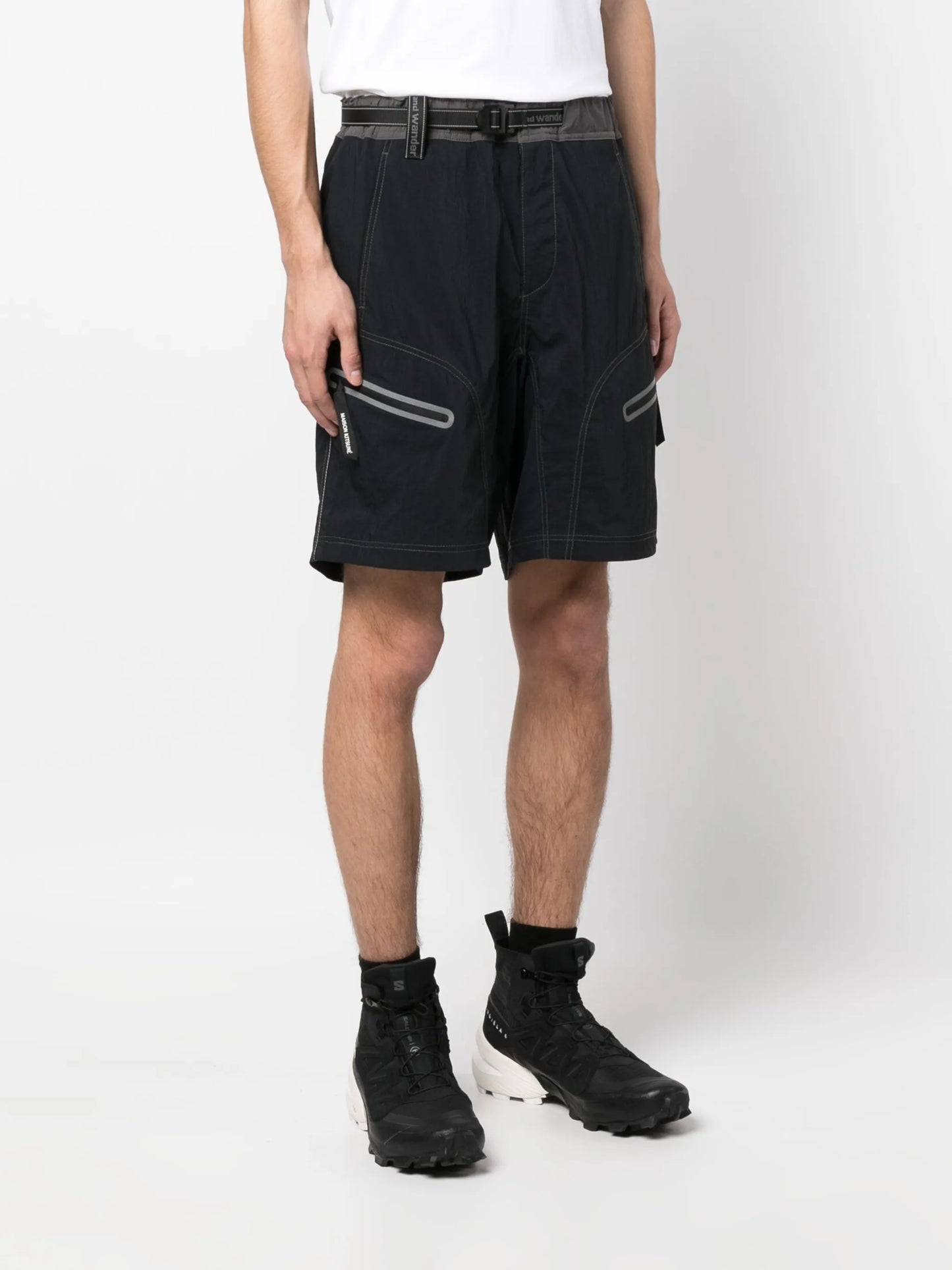 belted-waist knee-length shorts