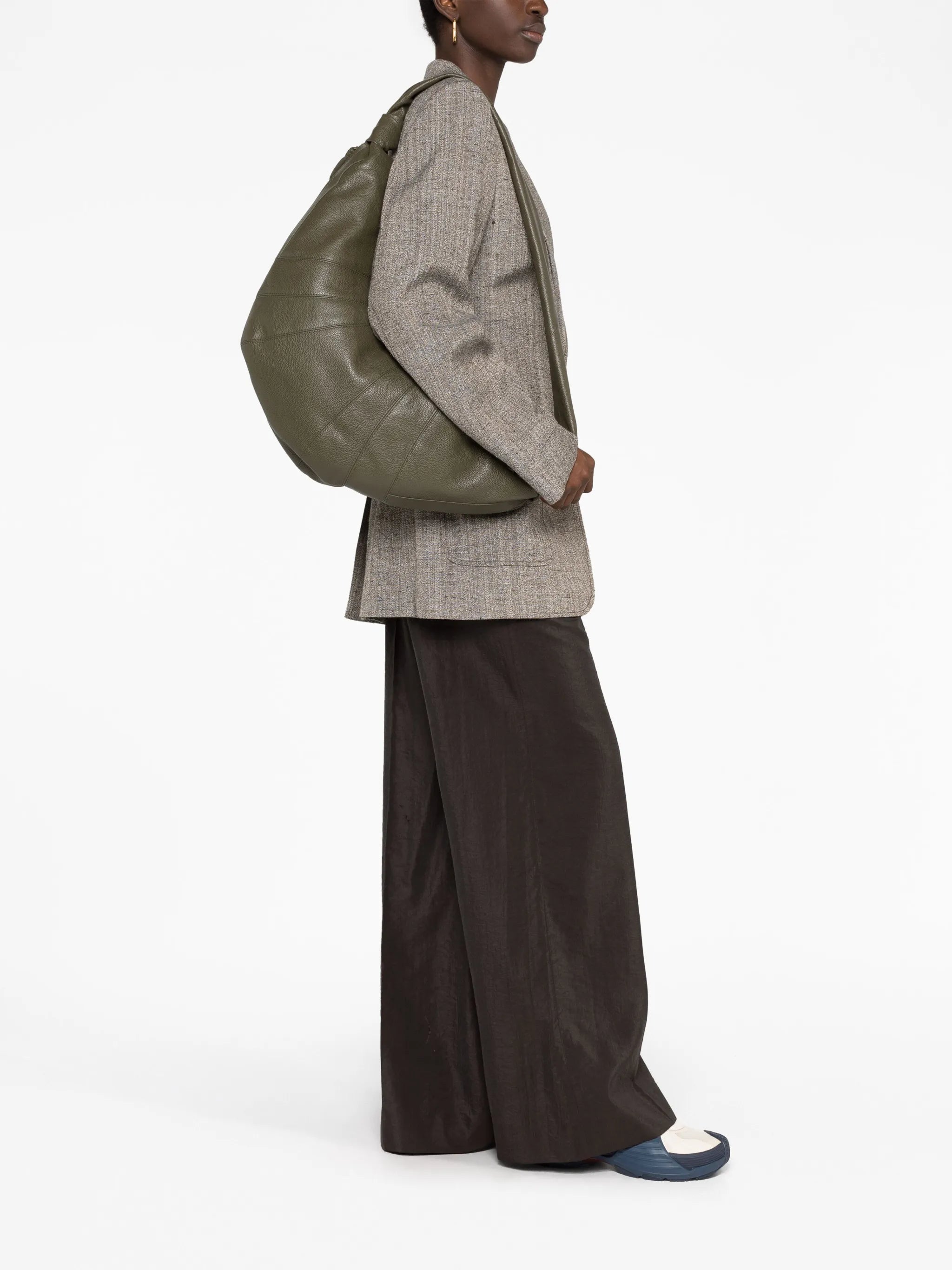 Croissant shoulder bag