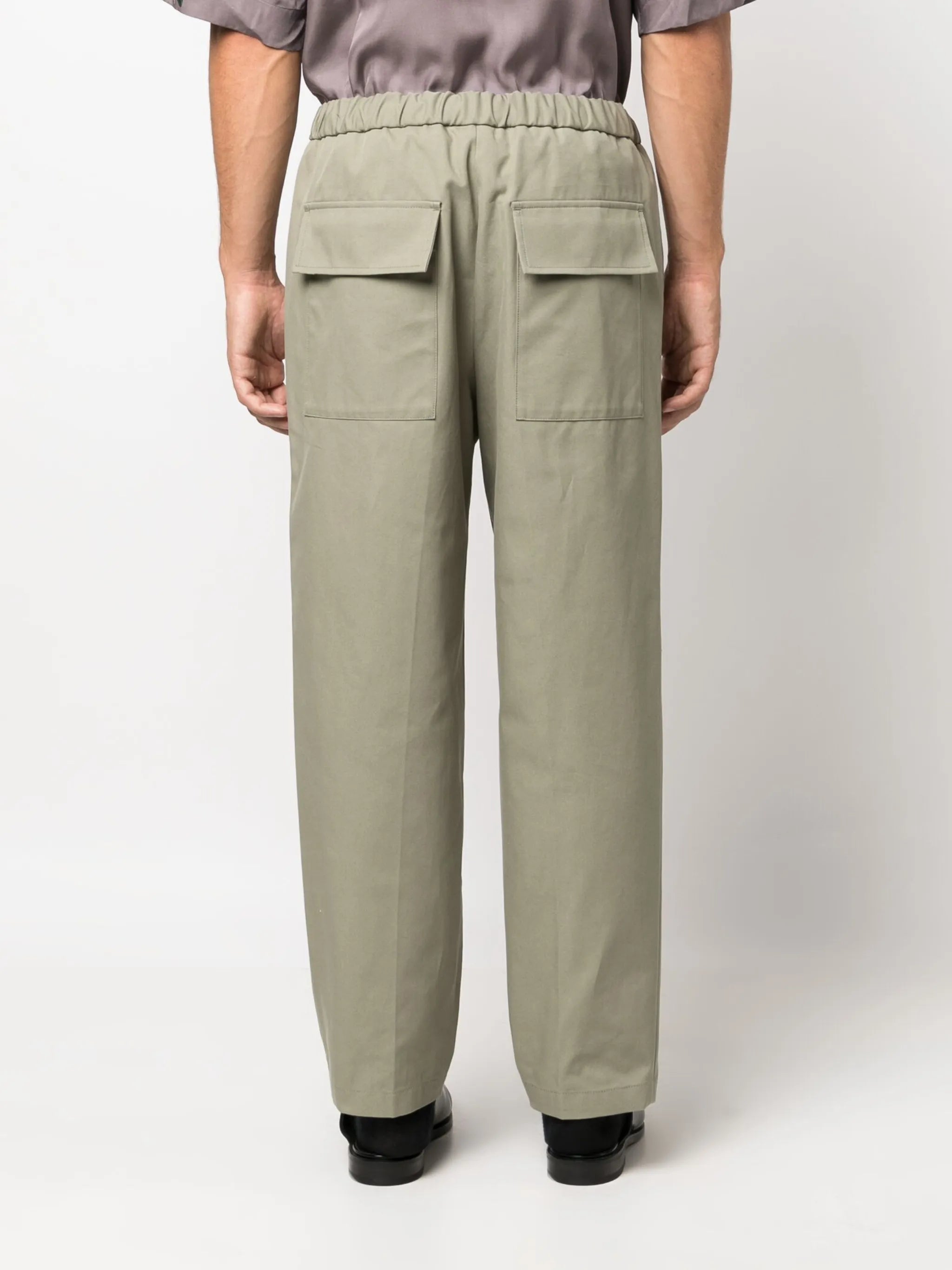 elasticated-waist pleated trousers