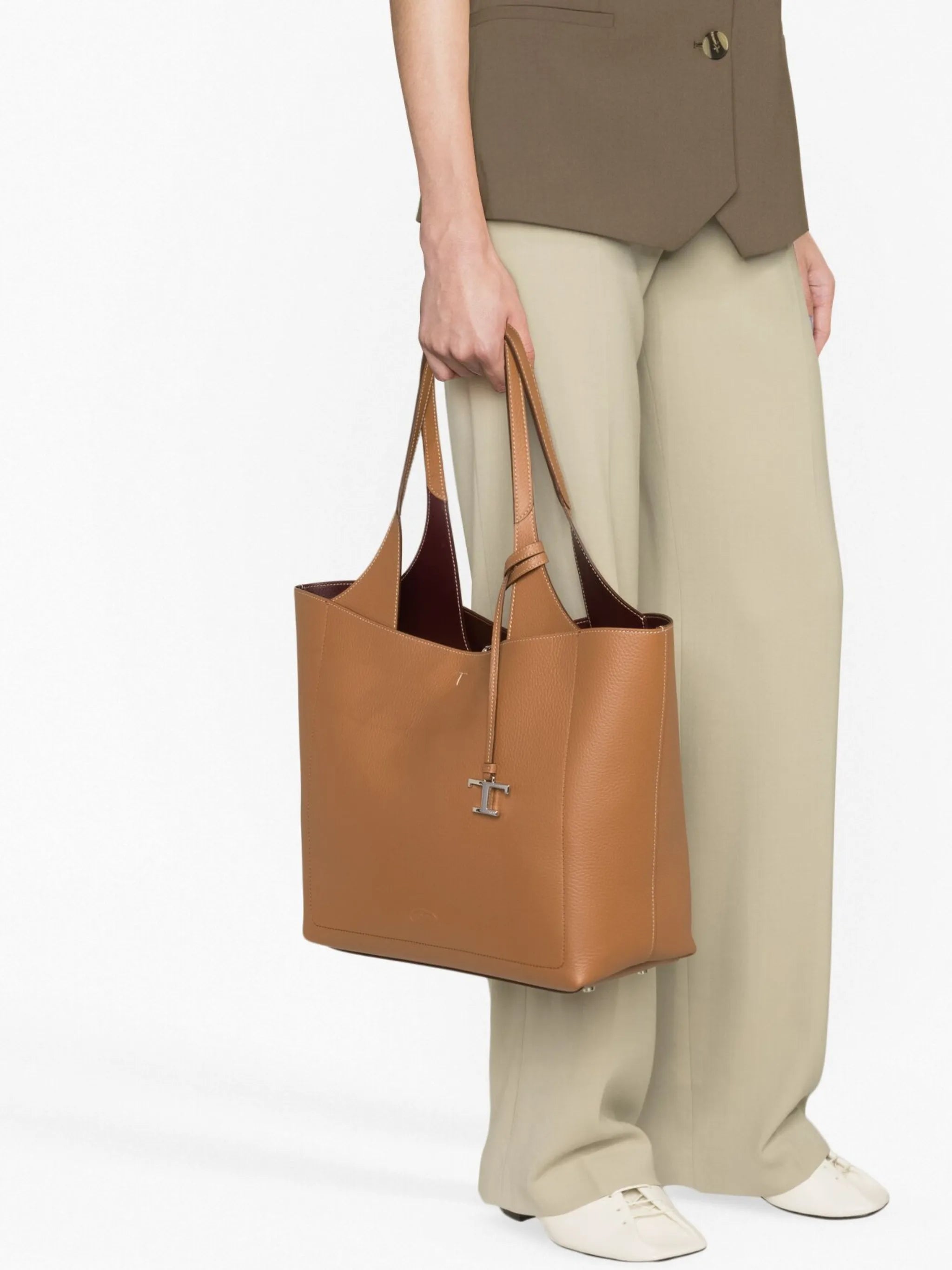 medium leather tote bag