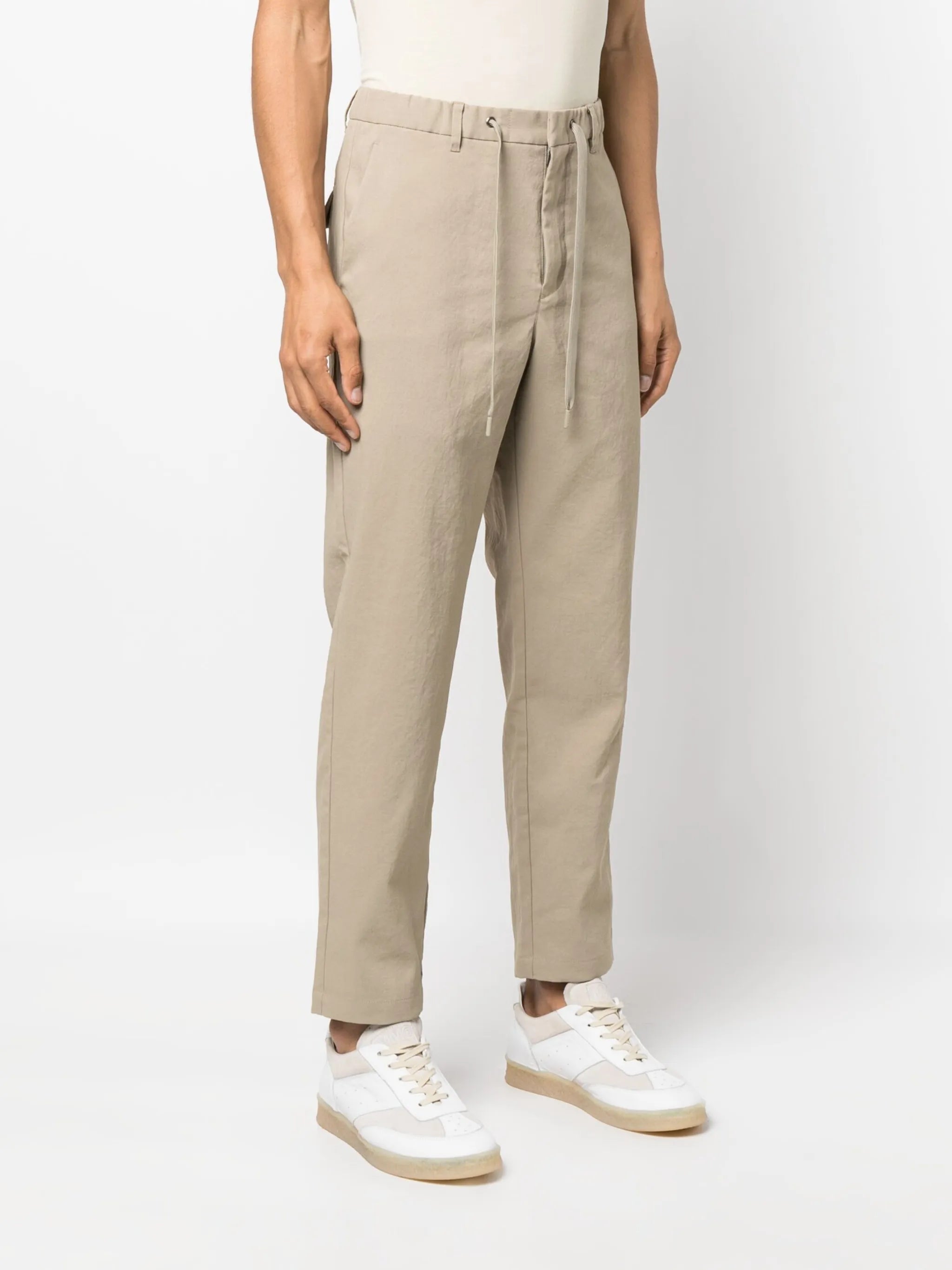 tapered-leg tailored trousers
